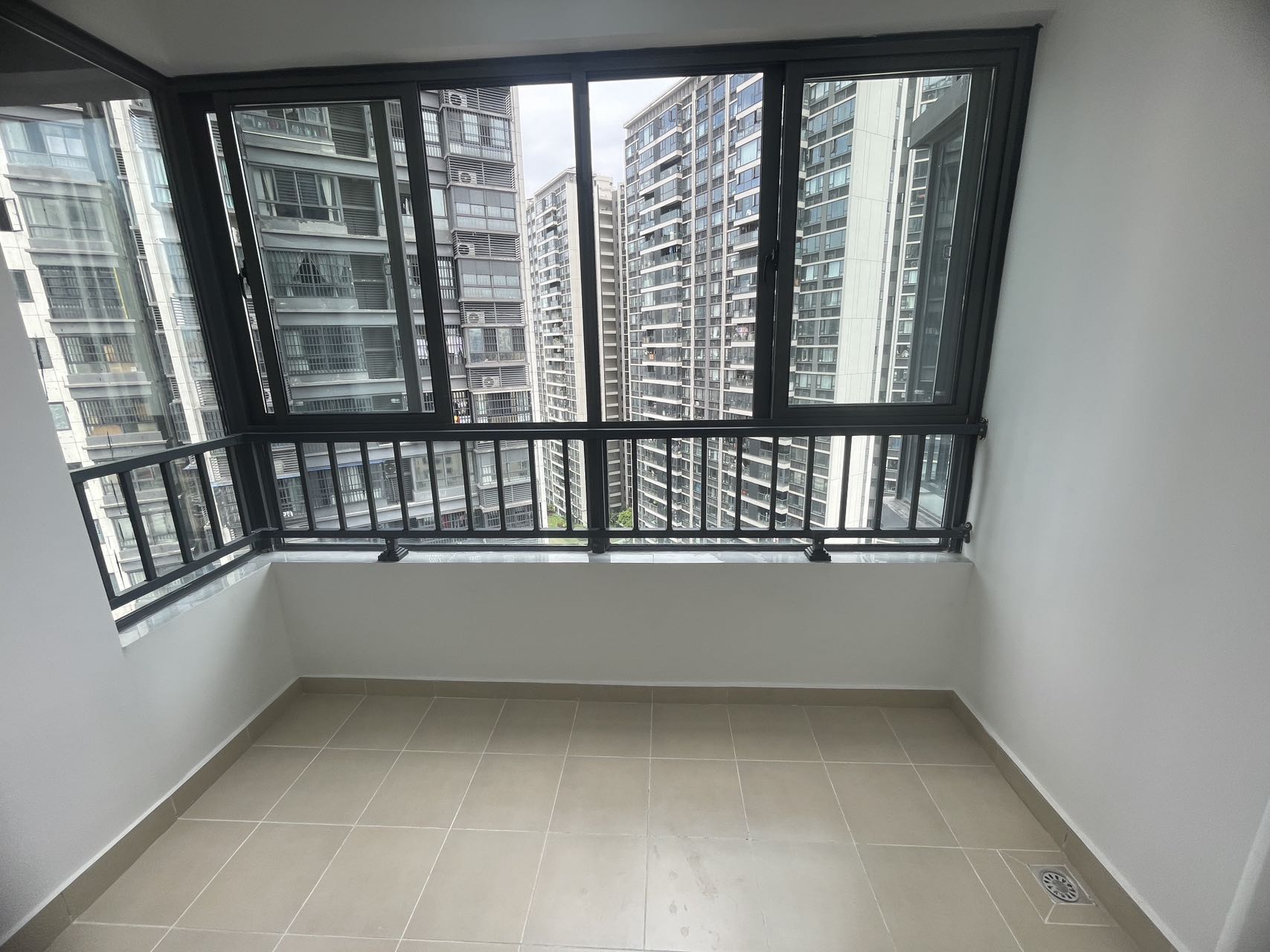 中交.博巷雅苑 1室0厅0卫 125.0万 中交.博巷雅苑 1室0厅0卫 125.0万客厅