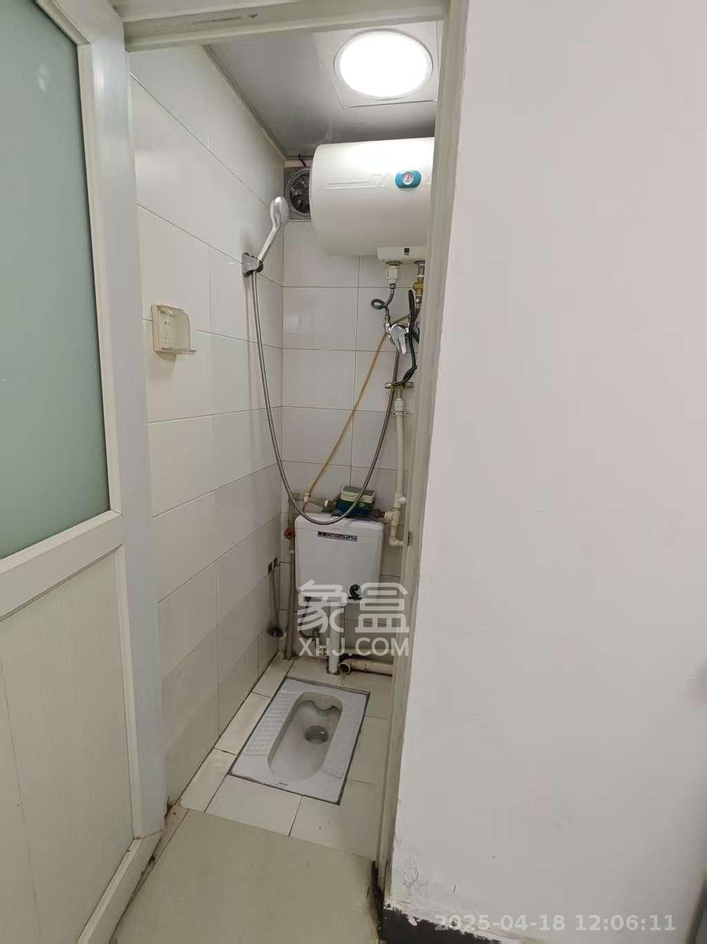 岳银欣苑  1室1厅1卫   1200.00元/月室内图