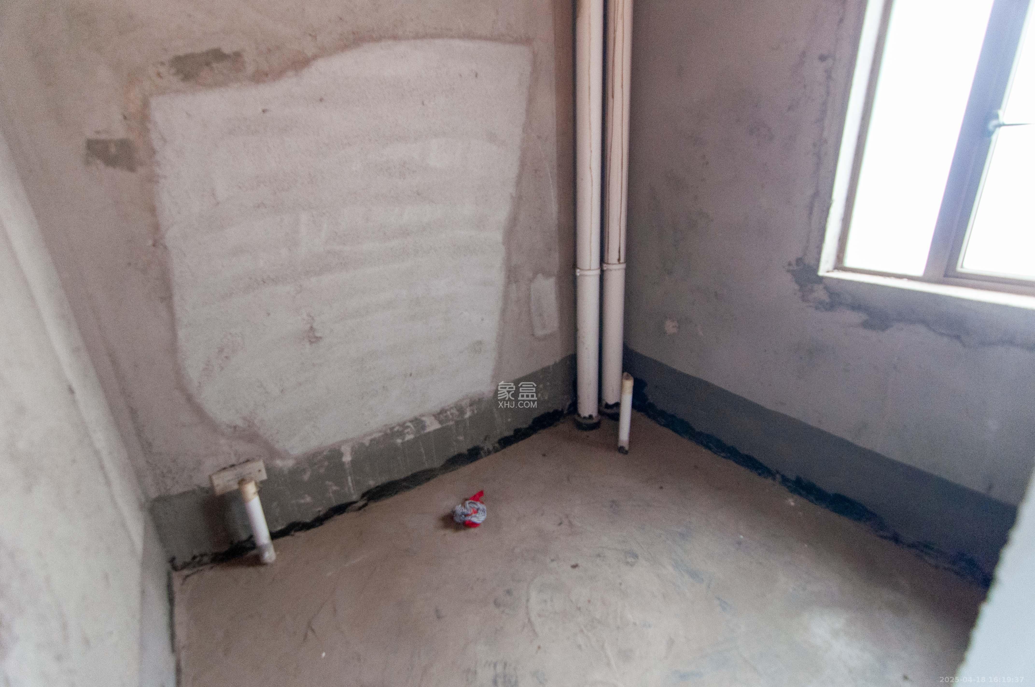 高信向日葵  3室2厅2卫    140.0万卫生间