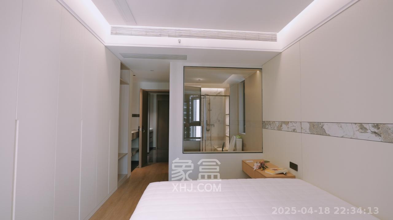 绿地麓云国际  4室2厅2卫   9500.00元/月室内图