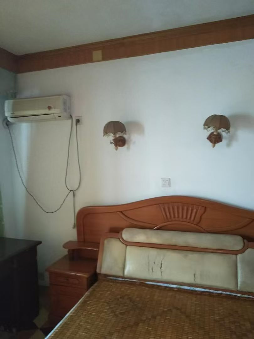 长湖新村 2室2厅1卫 800.0元/月 长湖新村 2室2厅1卫 800.0元/月室内图