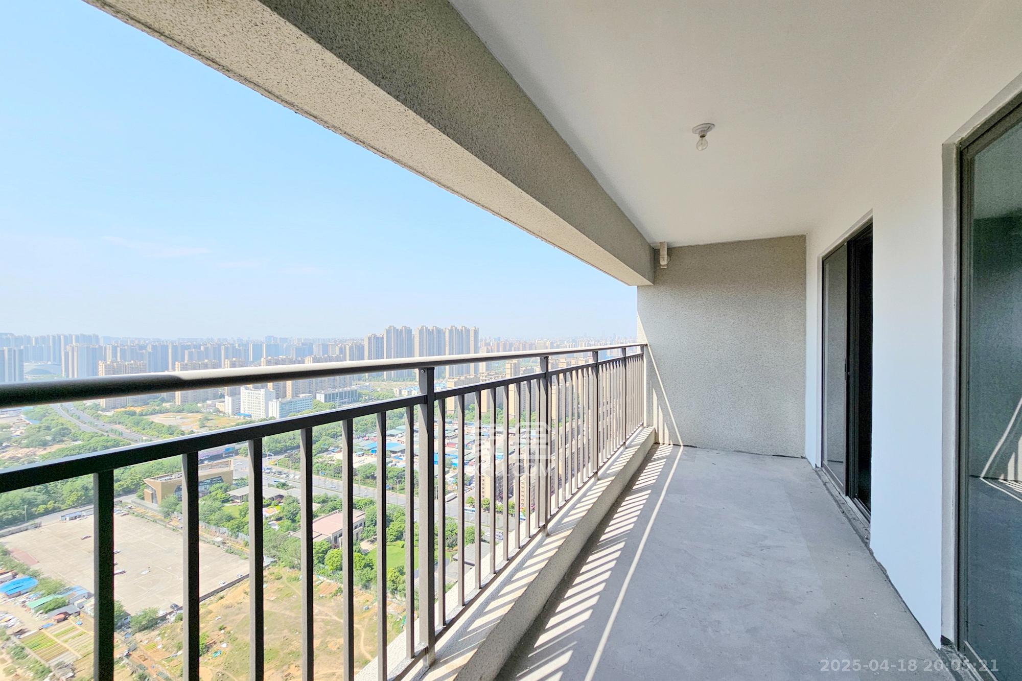 阳光城尚东湾嘉林苑 3室2厅1卫 81.0万 阳光城尚东湾嘉林苑 3室2厅1卫 81.0万其他