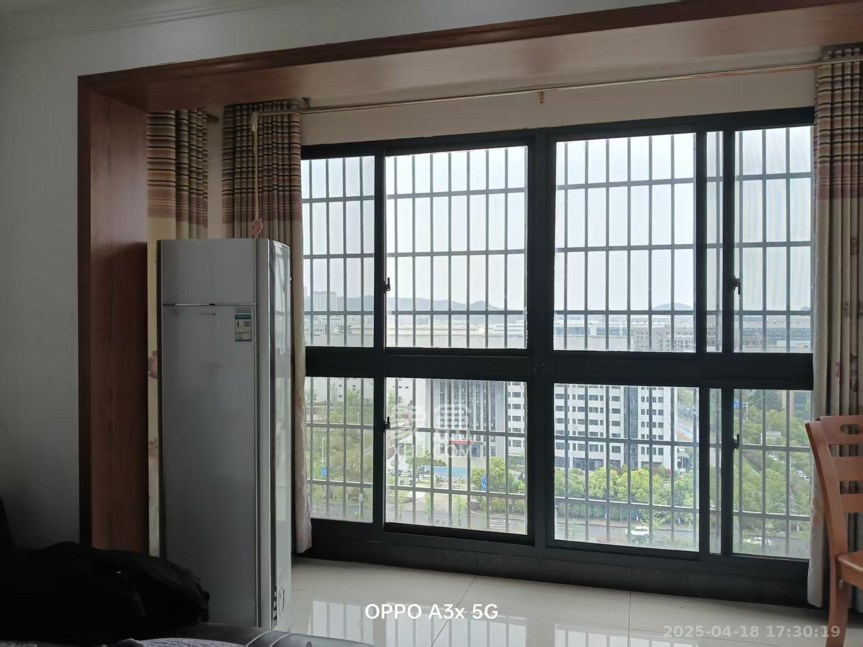 和沁园 3室2厅2卫 2400.0元/月 和沁园 3室2厅2卫 2400.0元/月室内图