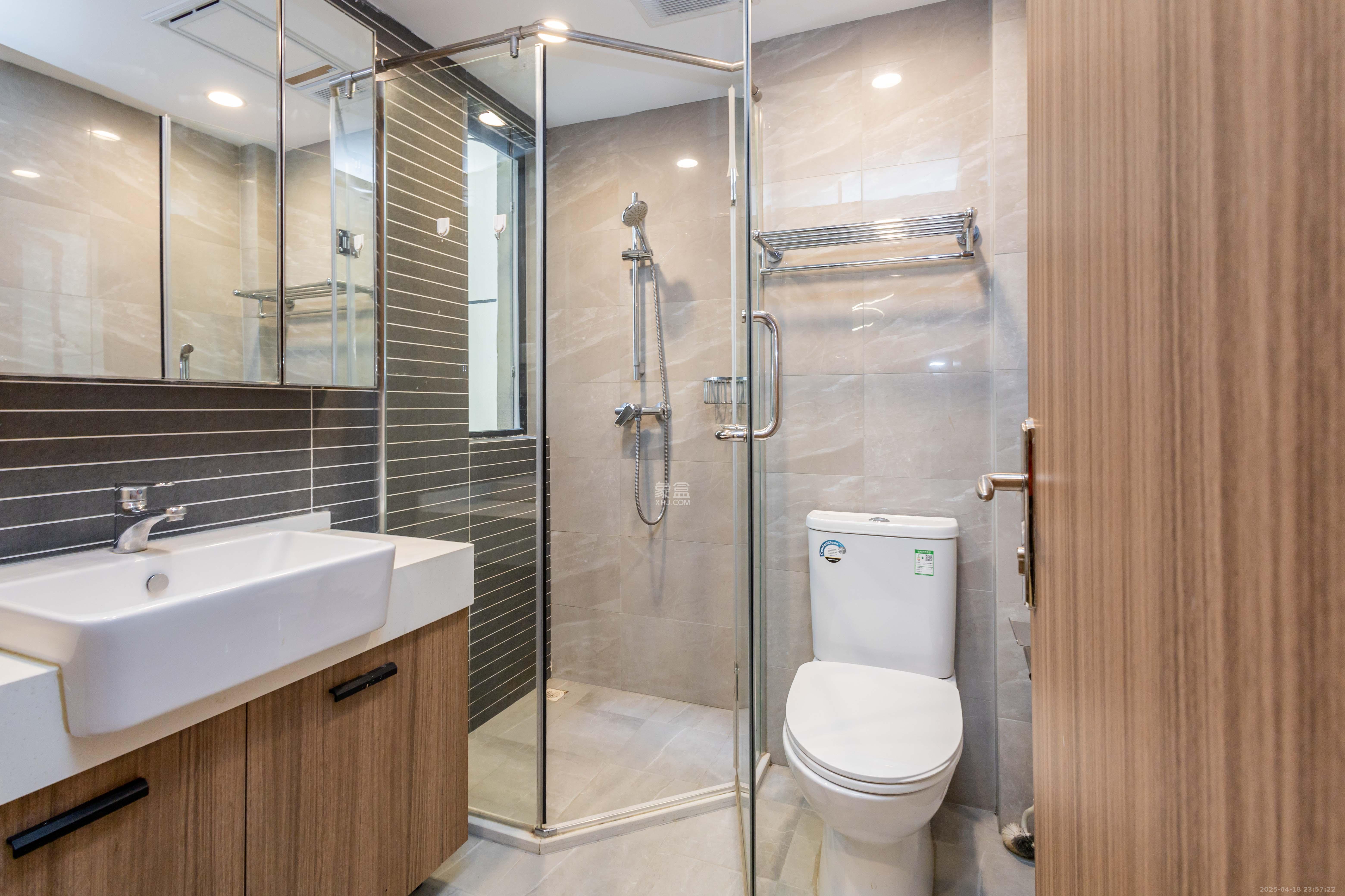 华远碧桂园海蓝城 3室2厅2卫 84.28万 华远碧桂园海蓝城 3室2厅2卫 84.28万卫生间