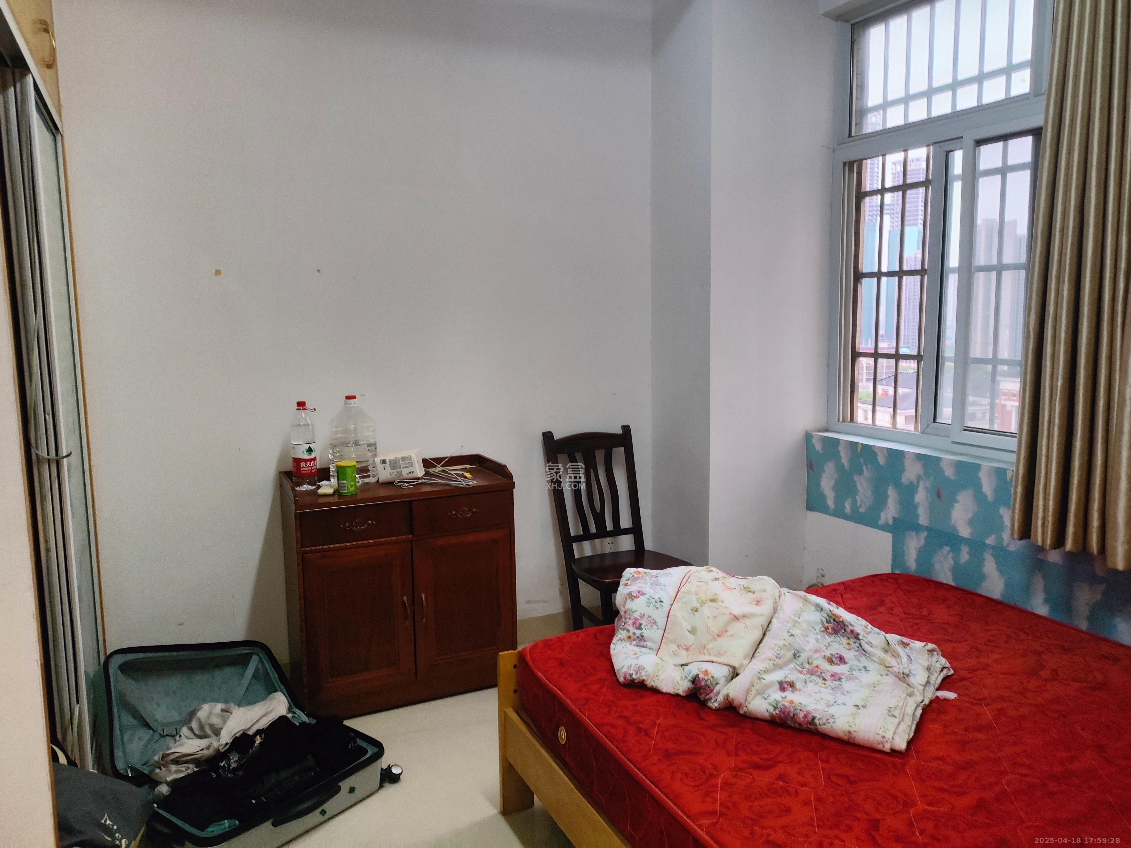 骑龙安置小区  2室2厅1卫   1300.00元/月室内图