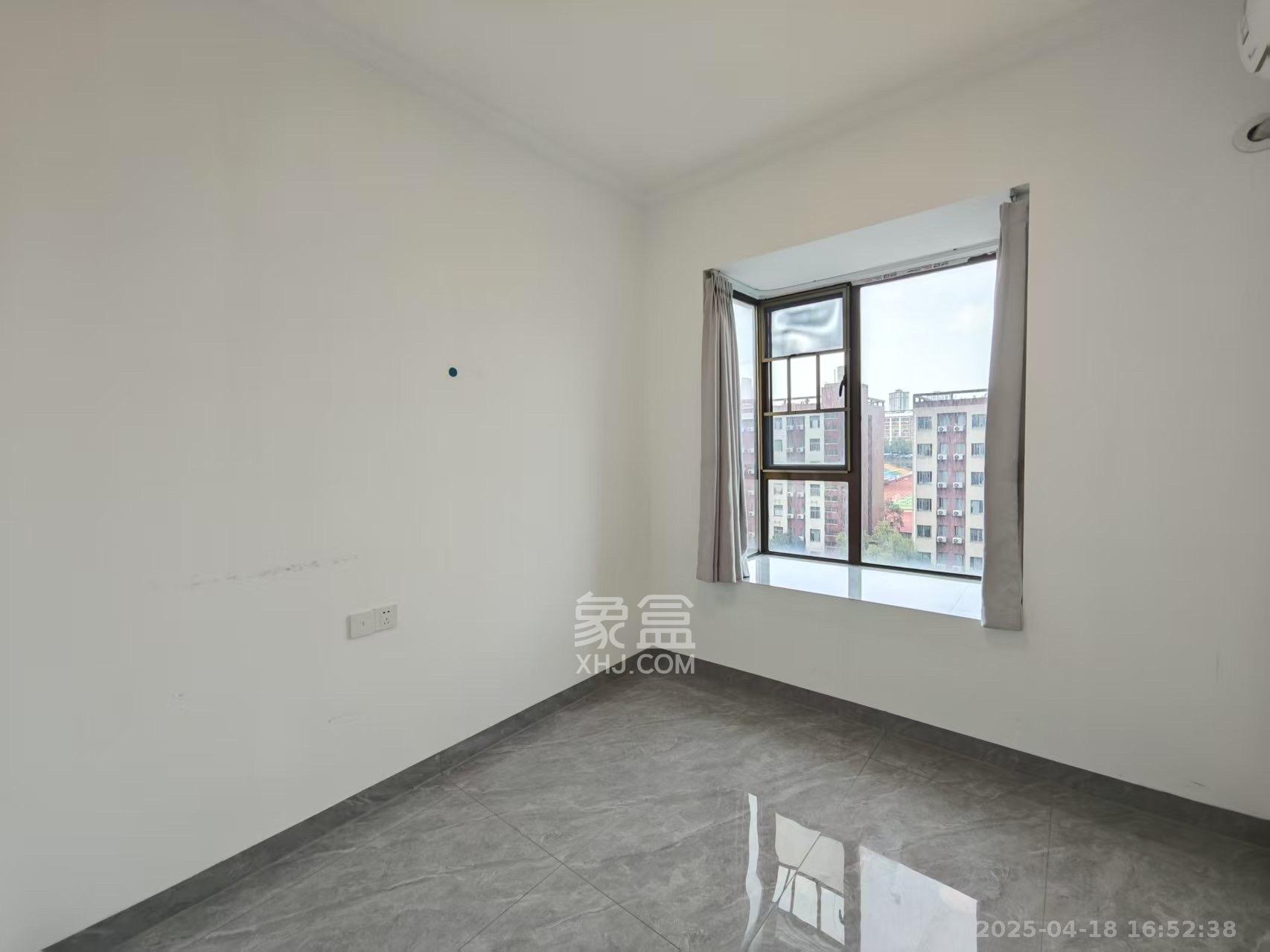 桃花嘉园 3室2厅2卫 2200.0元/月 桃花嘉园 3室2厅2卫 2200.0元/月室内图