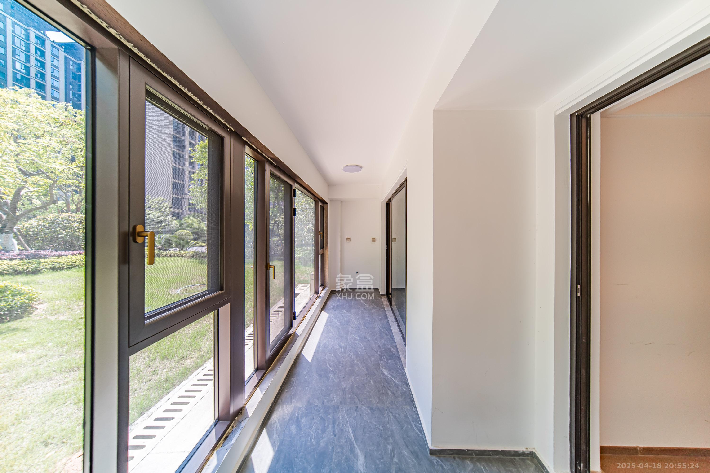 建发电建江山悦 4室2厅2卫 148.0万 建发电建江山悦 4室2厅2卫 148.0万阳台