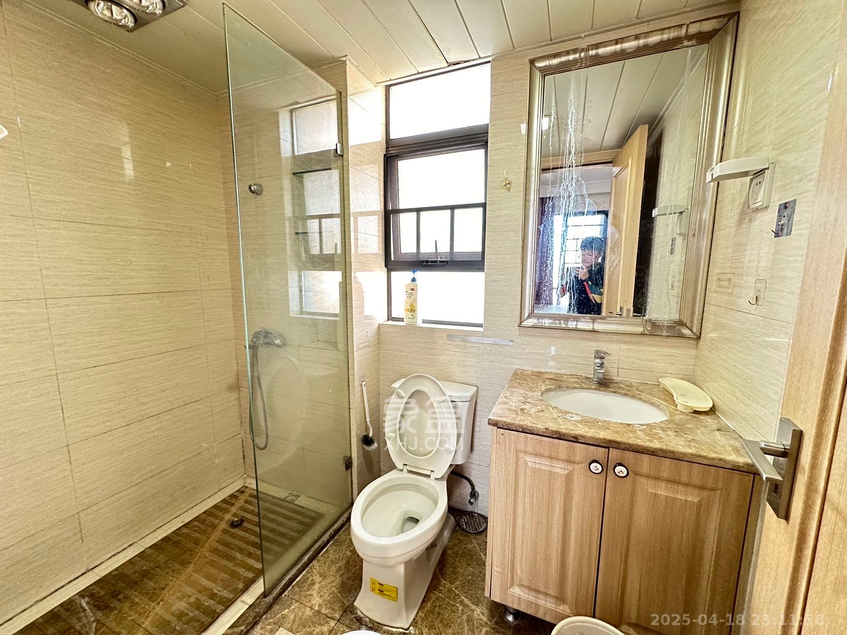 佳兆业时代广场 3室2厅2卫 2800.0元/月 佳兆业时代广场 3室2厅2卫 2800.0元/月室内图