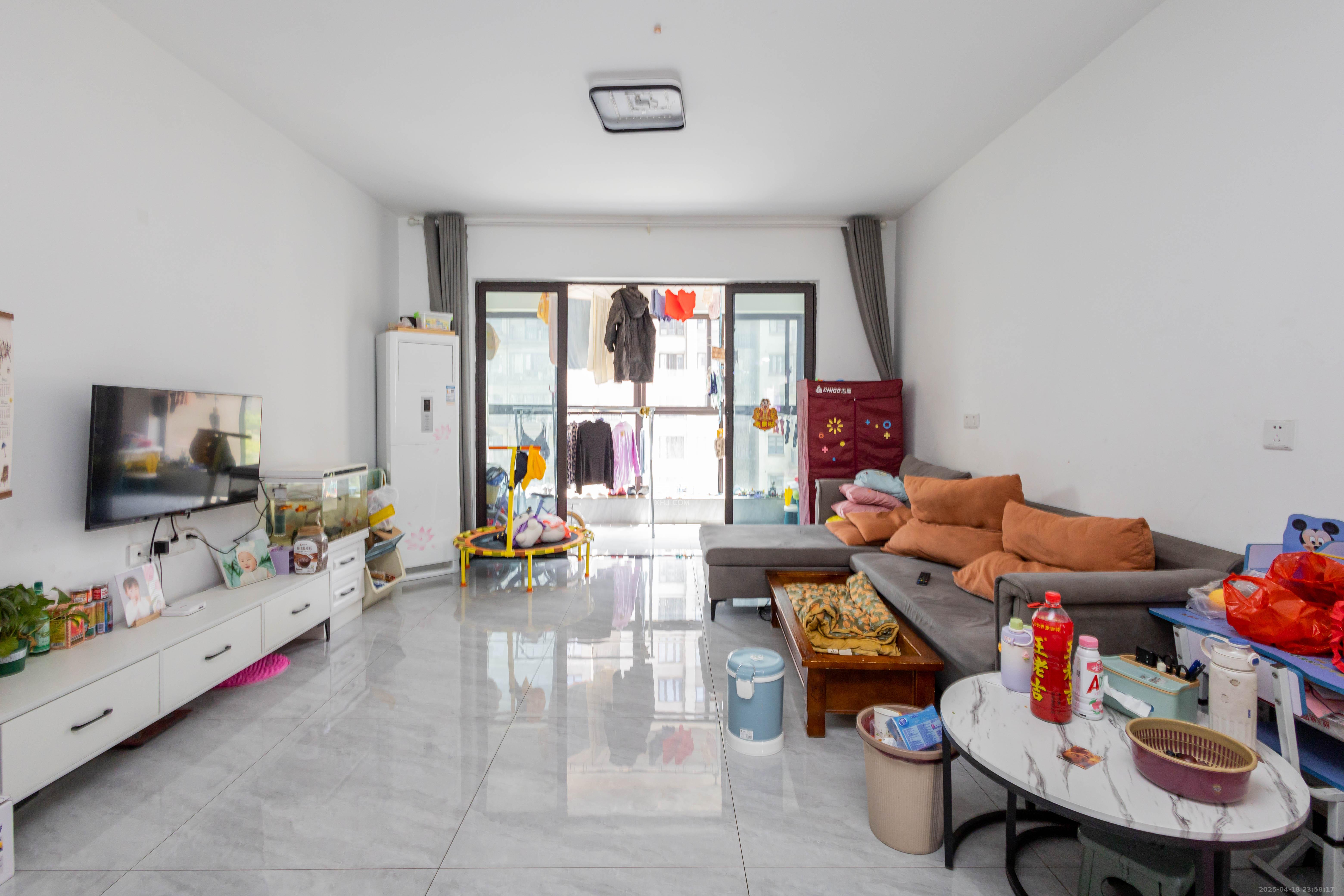 金广星苑  3室2厅2卫    68.8万 金广星苑  3室2厅2卫    68.8万客厅