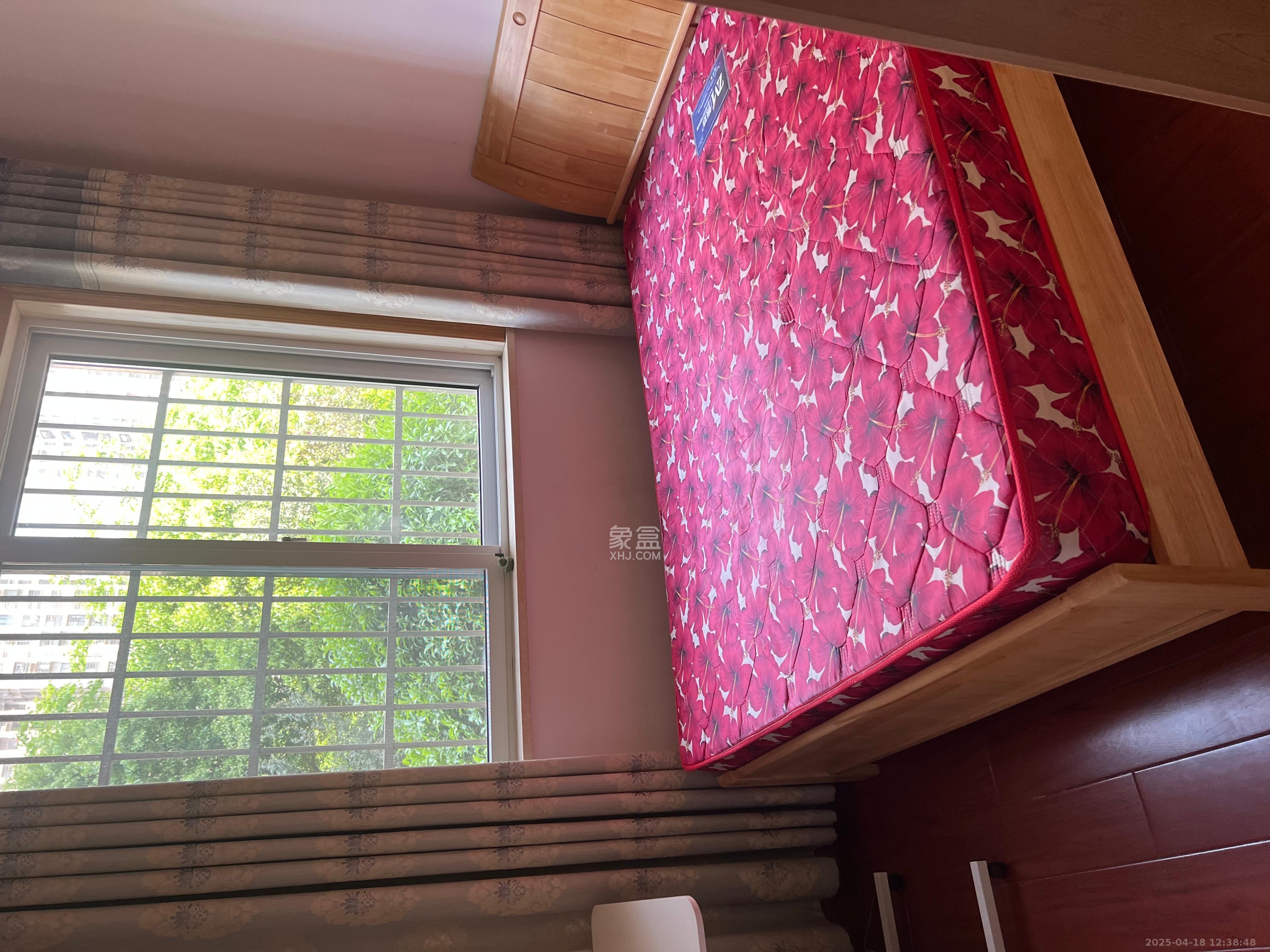 嘉顺苑 1室2厅1卫 2200.0元/月 嘉顺苑 1室2厅1卫 2200.0元/月室内图