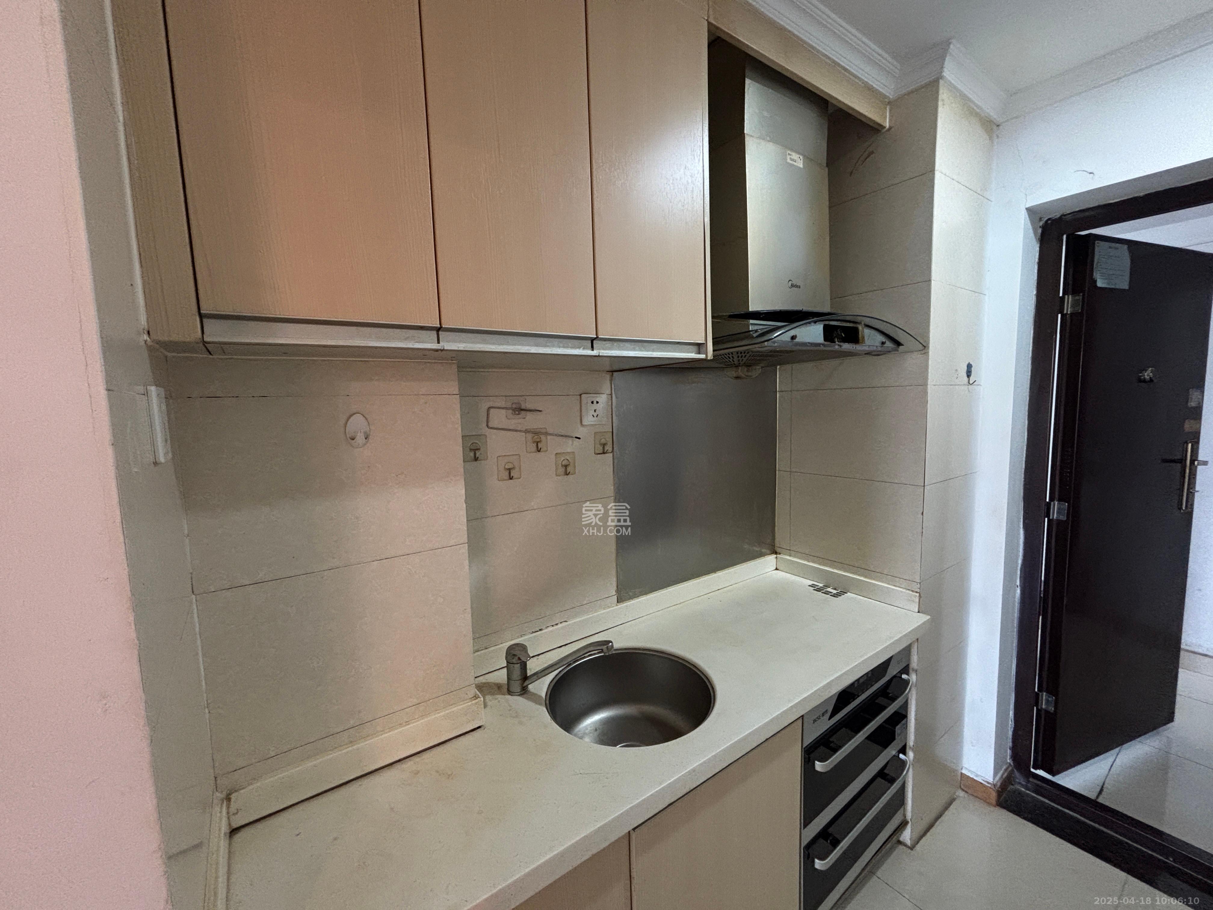 兰亭优壳(隽峰苑) 1室1厅1卫 1200.0元/月 兰亭优壳(隽峰苑) 1室1厅1卫 1200.0元/月室内图