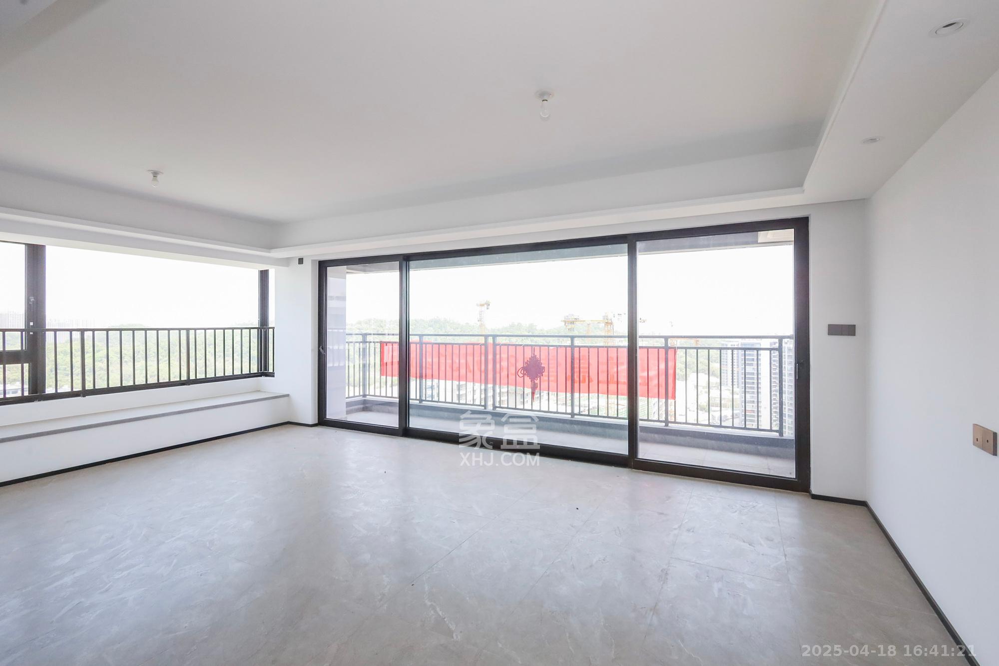 万科森林公园 4室2厅2卫 238.0万 万科森林公园 4室2厅2卫 238.0万客厅