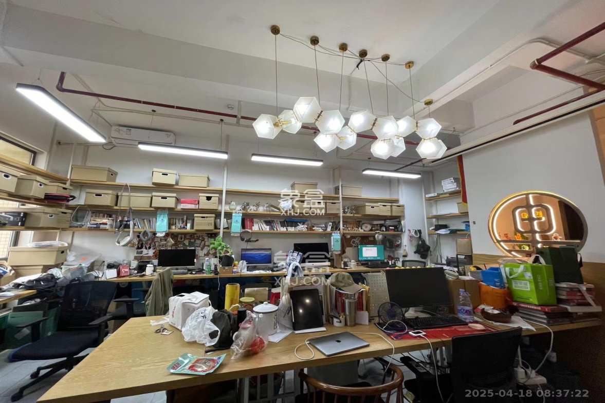 叠彩兰亭 1室1厅2卫 4500.0元/月 叠彩兰亭 1室1厅2卫 4500.0元/月室内图