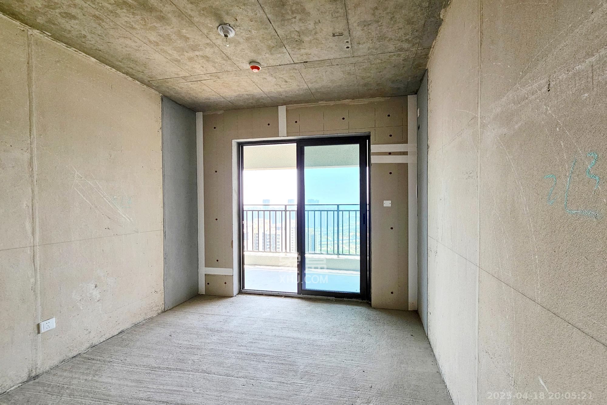 阳光城尚东湾嘉林苑 3室2厅1卫 81.0万 阳光城尚东湾嘉林苑 3室2厅1卫 81.0万卧室