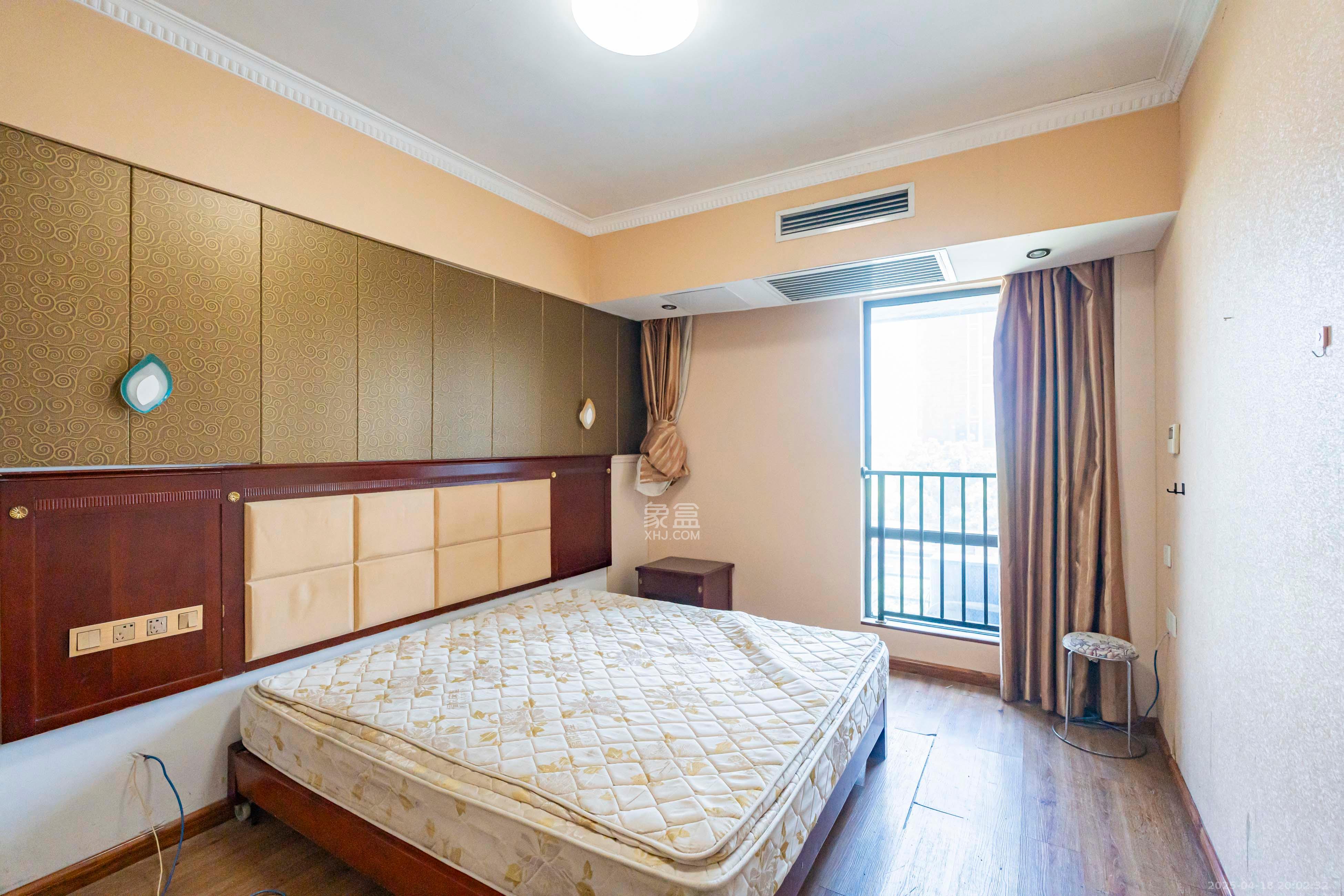 名富公寓  1室1厅1卫    55.0万 名富公寓  1室1厅1卫    55.0万卧室