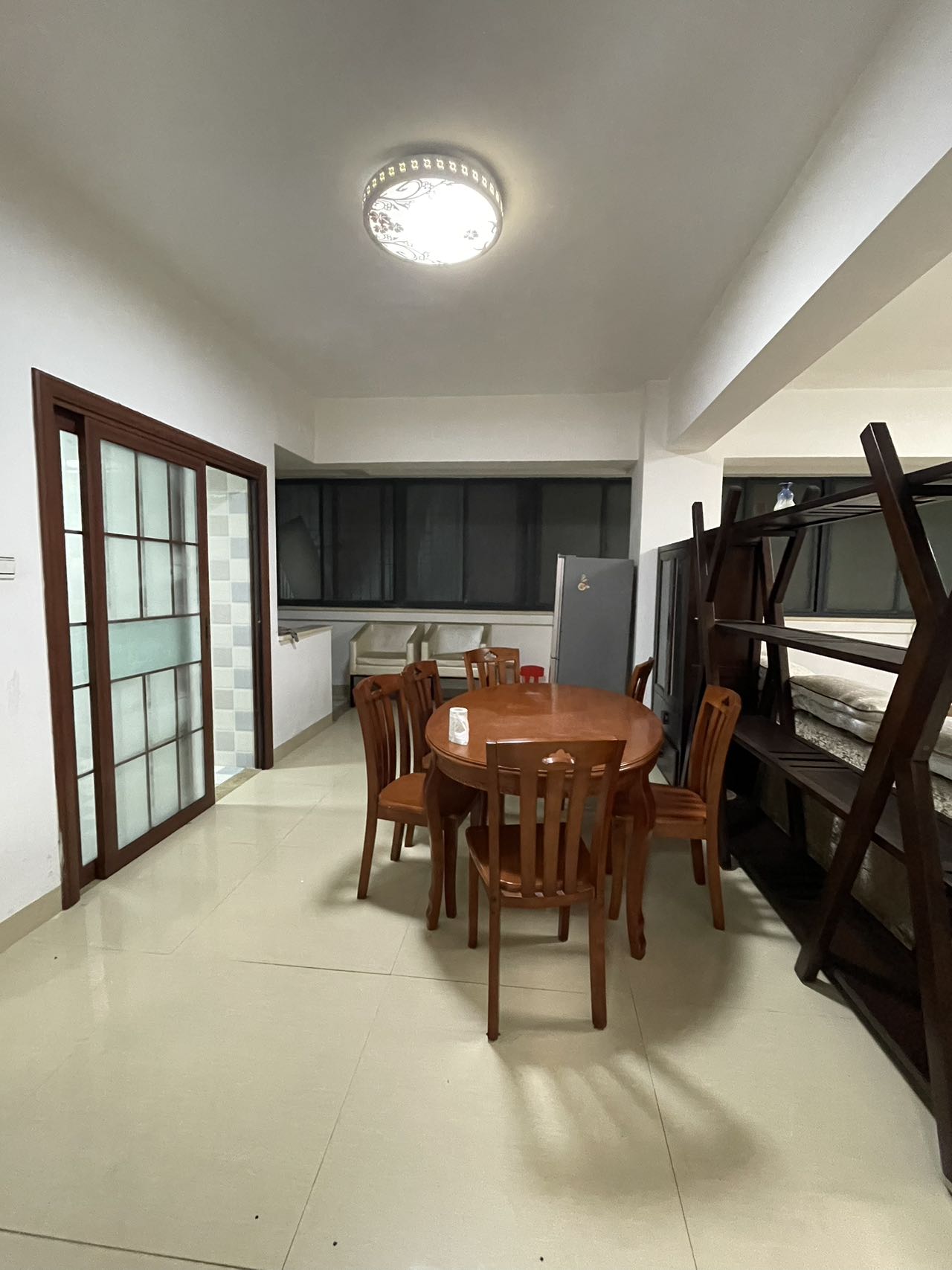 海南省社保局宿舍 3室2厅2卫 2500.0元/月 海南省社保局宿舍 3室2厅2卫 2500.0元/月室内图