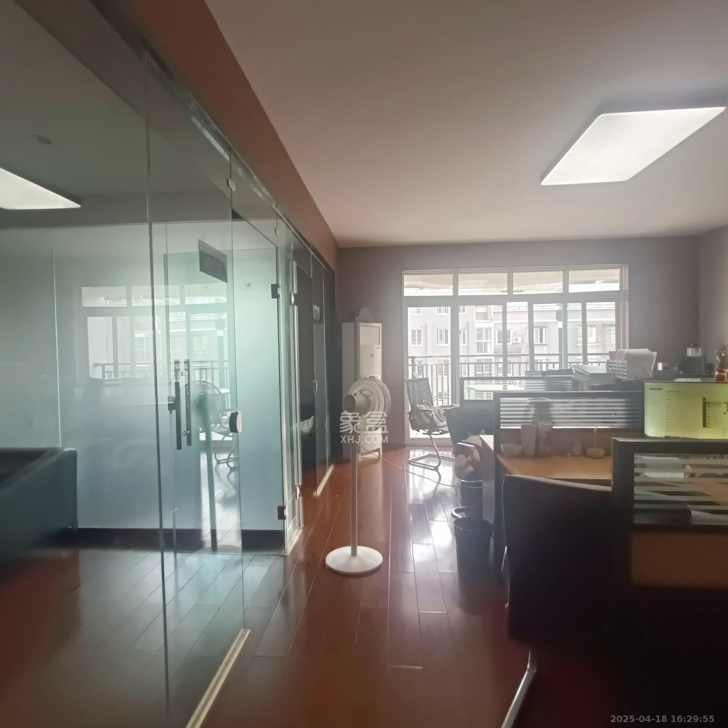 泰禹家园(彩云之翼家园一期、二期、三期)  4室2厅1卫    4000.0元/月 泰禹家园(彩云之翼家园一期、二期、三期)  4室2厅1卫    4000.0元/月室内图