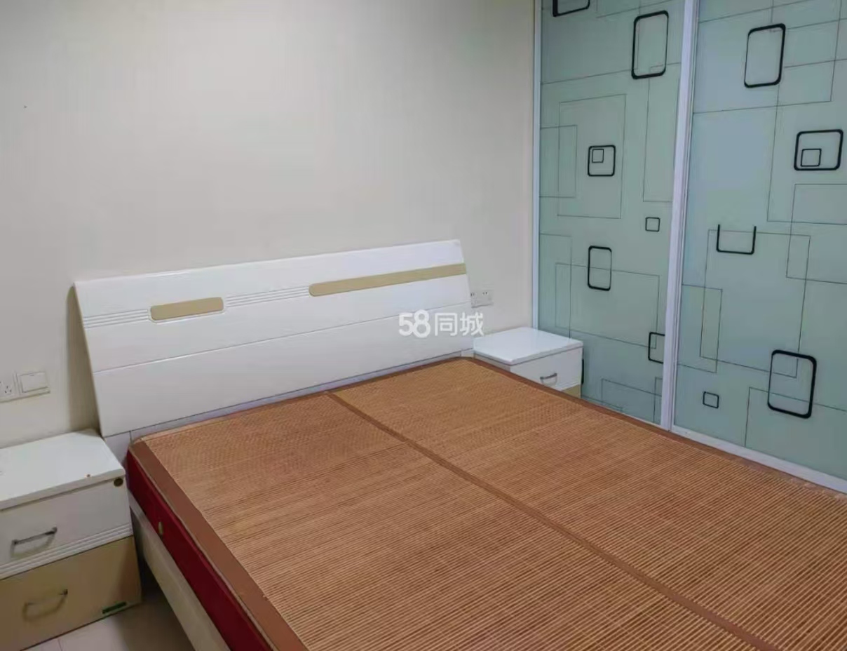 农行家属房（向群路）  1室0厅0卫   1300.00元/月室内图