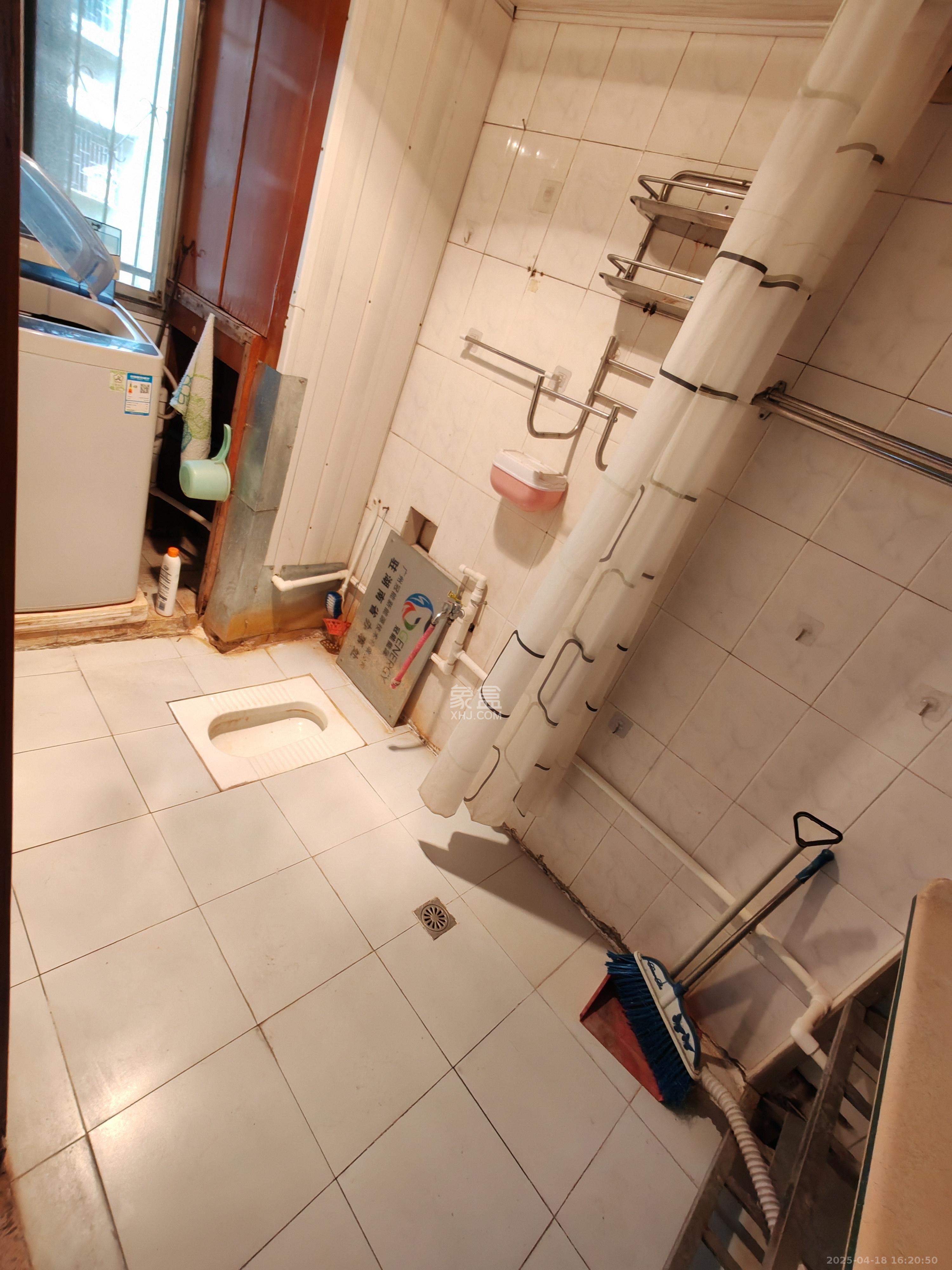 向韶村 1室1厅1卫 2200.0元/月 向韶村 1室1厅1卫 2200.0元/月室内图