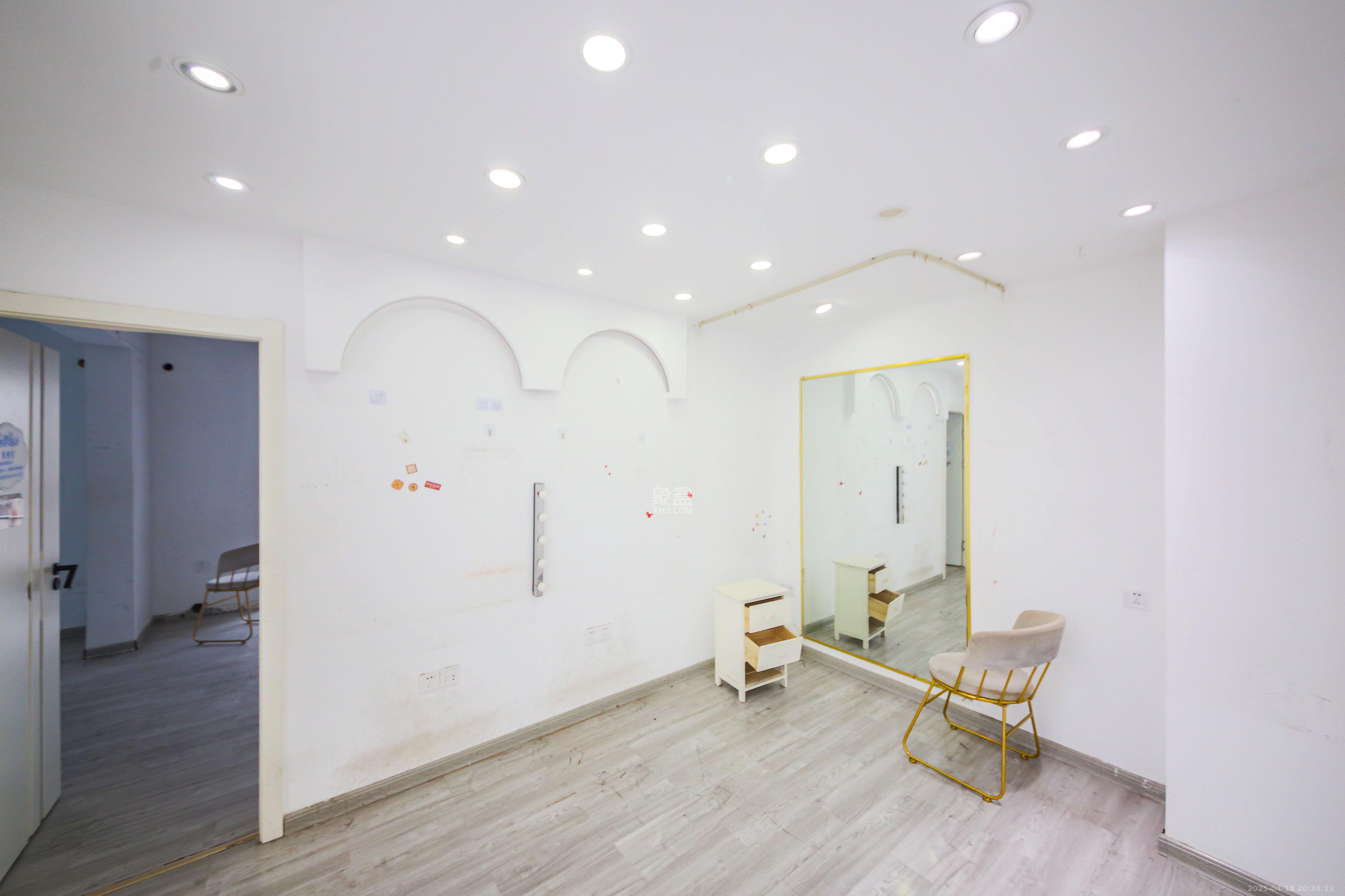 德思勤城市廣場(chǎng)（寶格麗公寓）   49.27㎡     29.00萬(wàn)