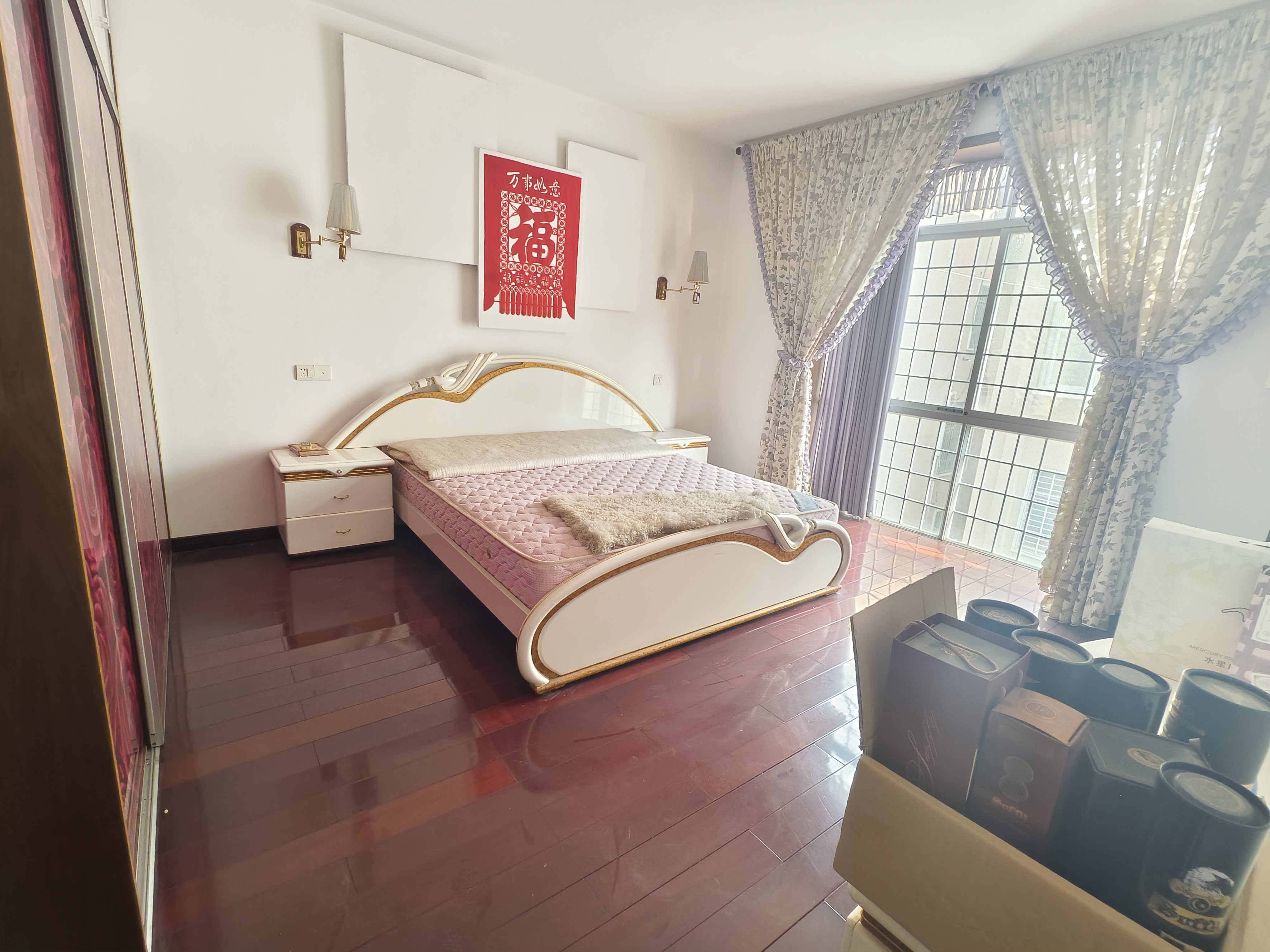 阳光别墅  5室2厅2卫    155.0万 阳光别墅  5室2厅2卫    155.0万客厅