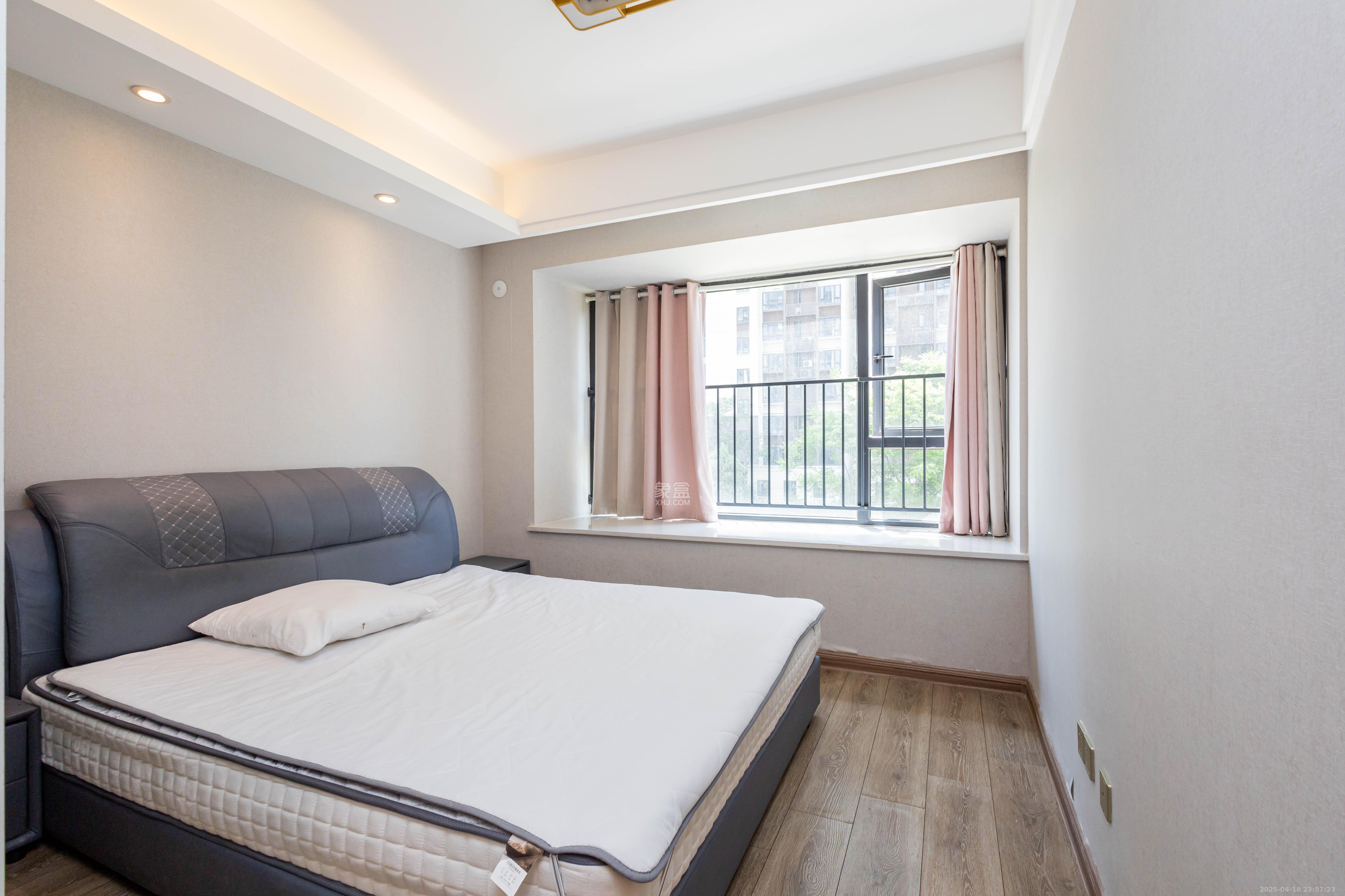 华远碧桂园海蓝城 3室2厅2卫 84.28万 华远碧桂园海蓝城 3室2厅2卫 84.28万卧室