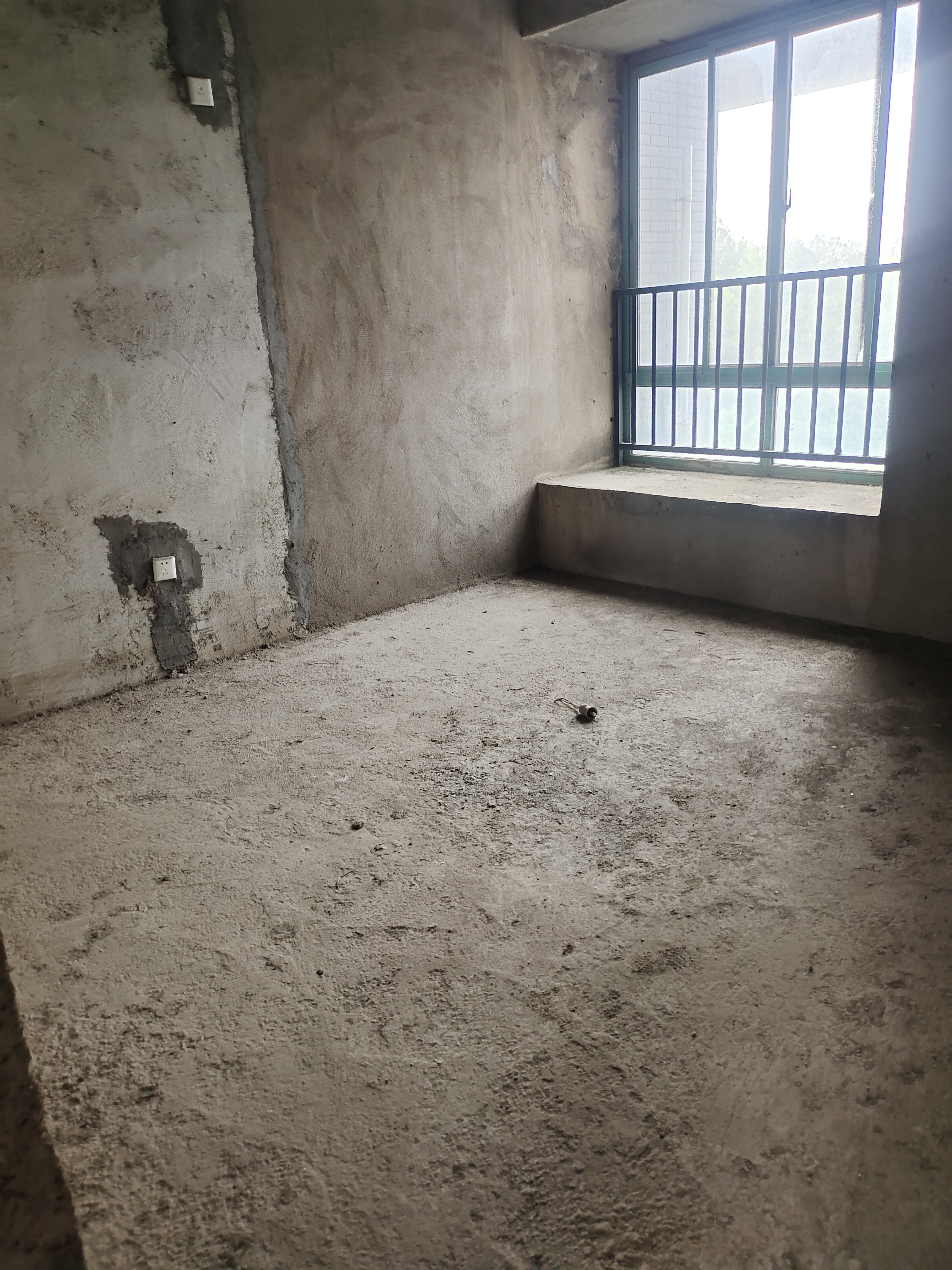 武警星苑  5室2厅2卫    56.8万 武警星苑  5室2厅2卫    56.8万卧室