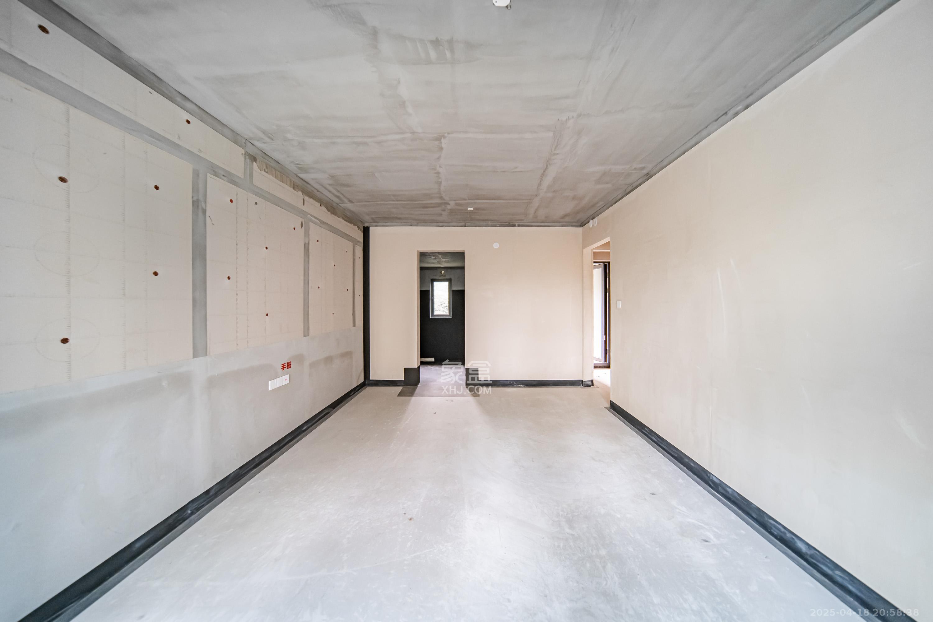 华润置地润樾府  4室2厅2卫    199.9万 华润置地润樾府  4室2厅2卫    199.9万卧室