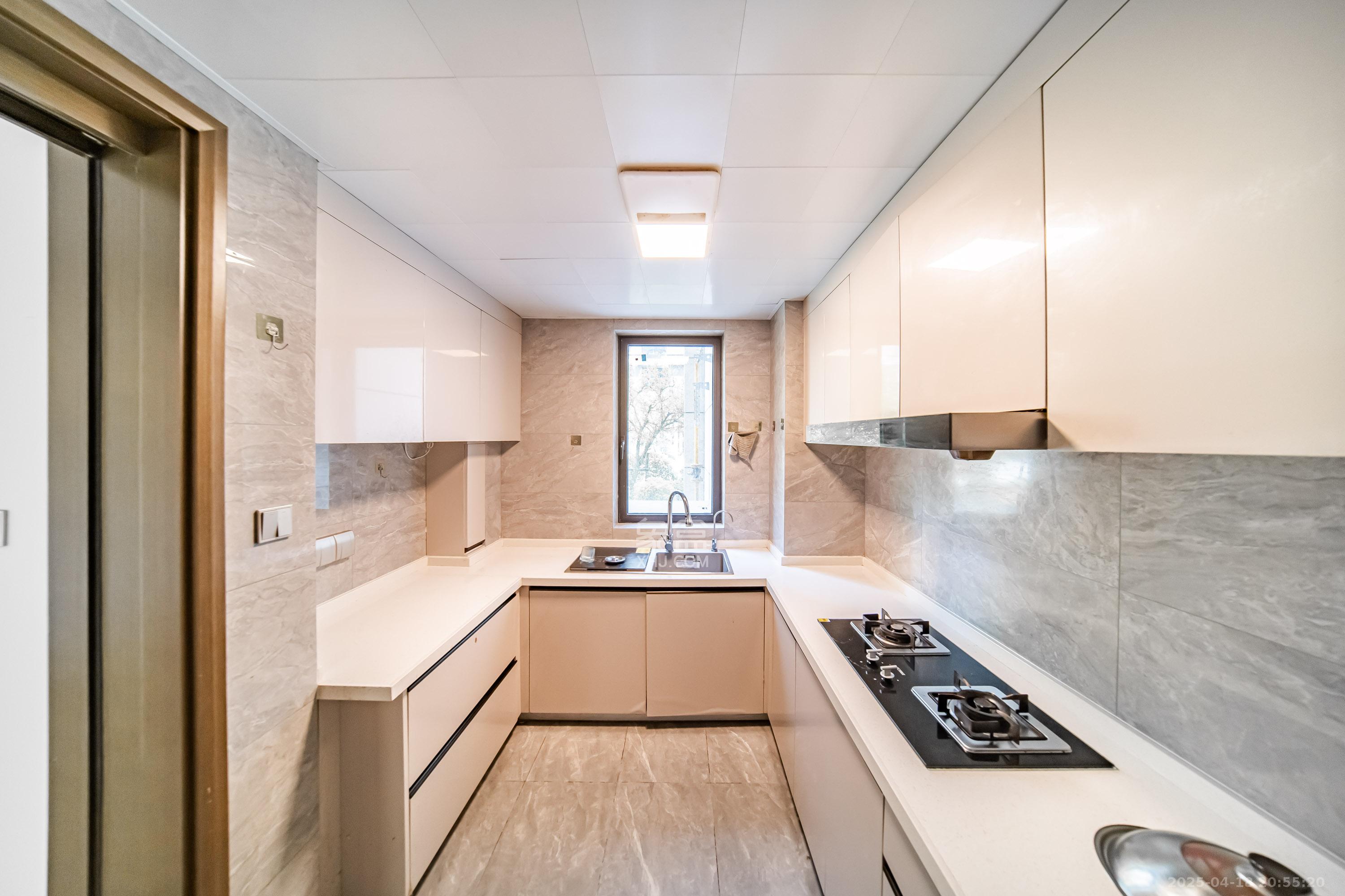 建发电建江山悦 4室2厅2卫 148.0万 建发电建江山悦 4室2厅2卫 148.0万厨房