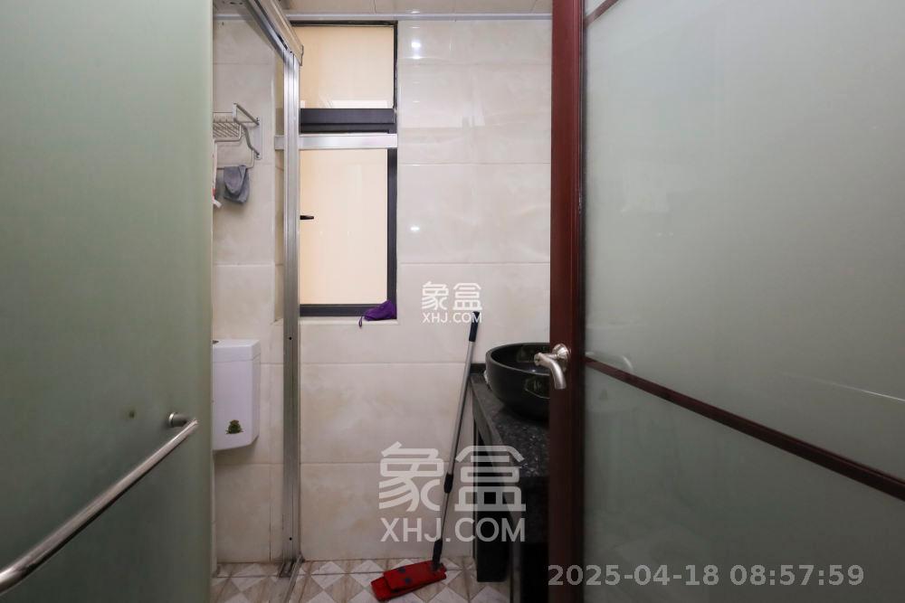 兰亭都荟（璟峰苑）  4室2厅2卫   3700.00元/月室内图