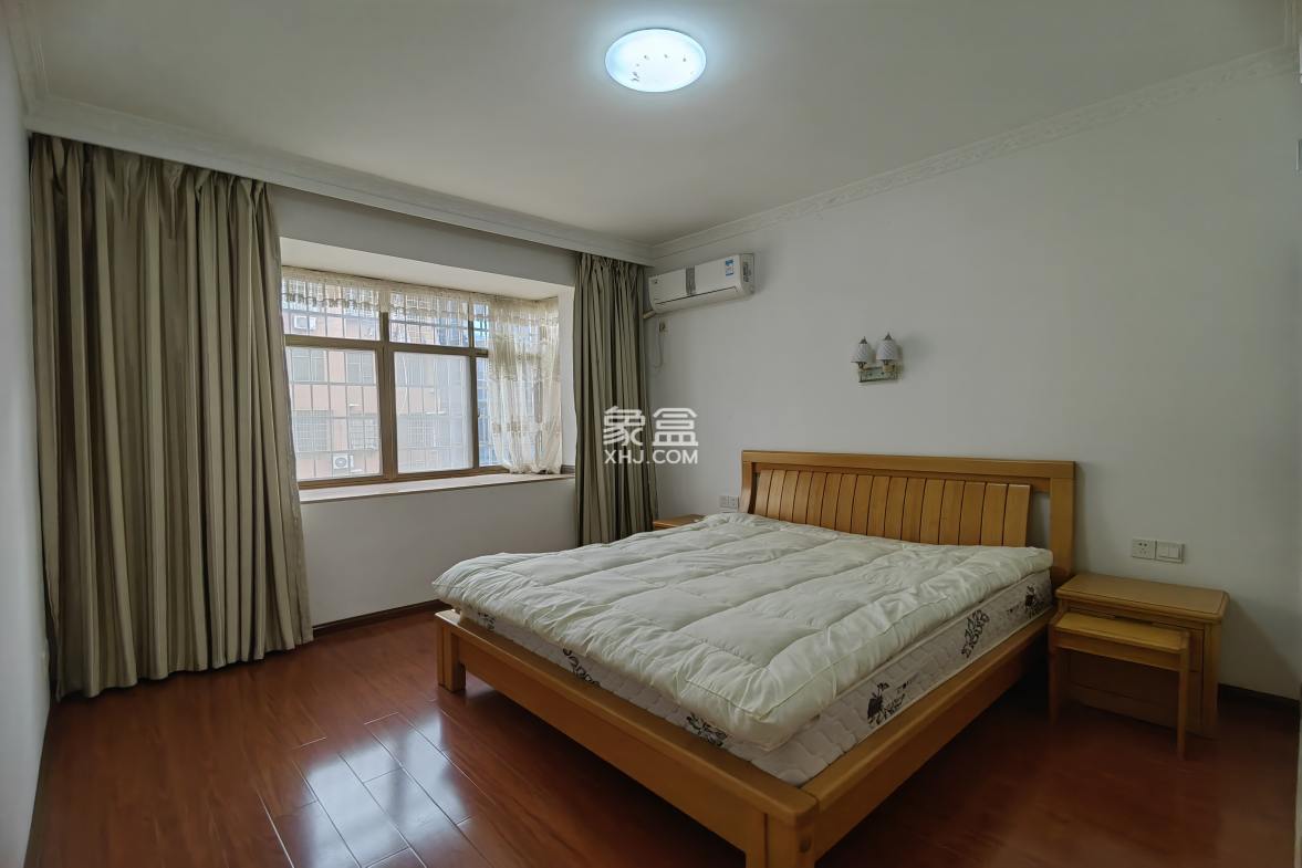 新公安局民警住宅小区  3室2厅2卫    88.8万 新公安局民警住宅小区  3室2厅2卫    88.8万客厅