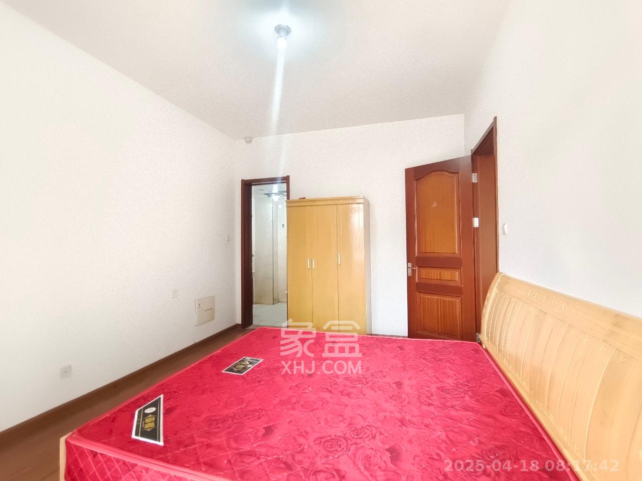 阳光100三期  1室1厅1卫   1600.00元/月室内图