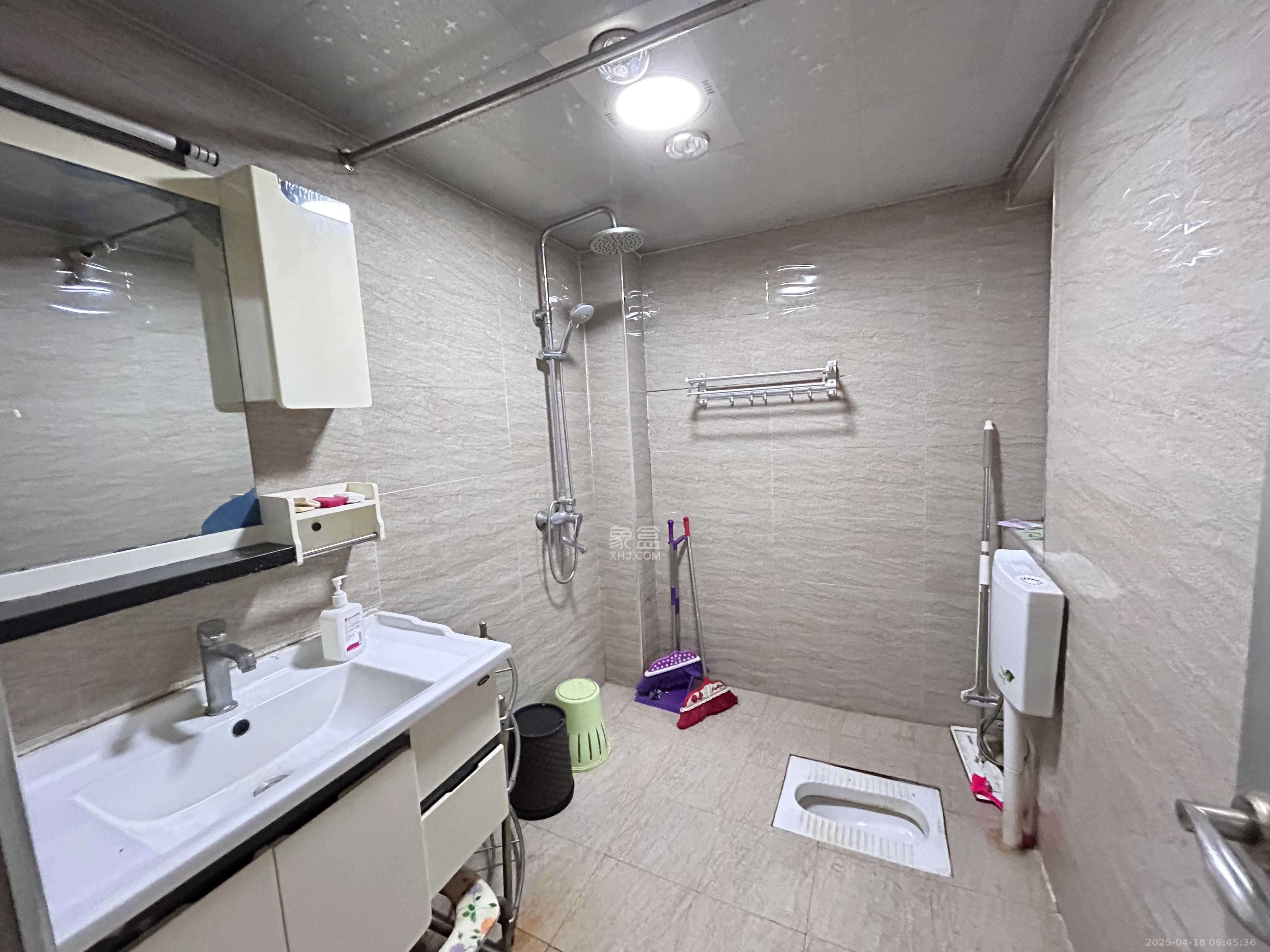 山水湾  2室2厅1卫   1800.00元/月室内图