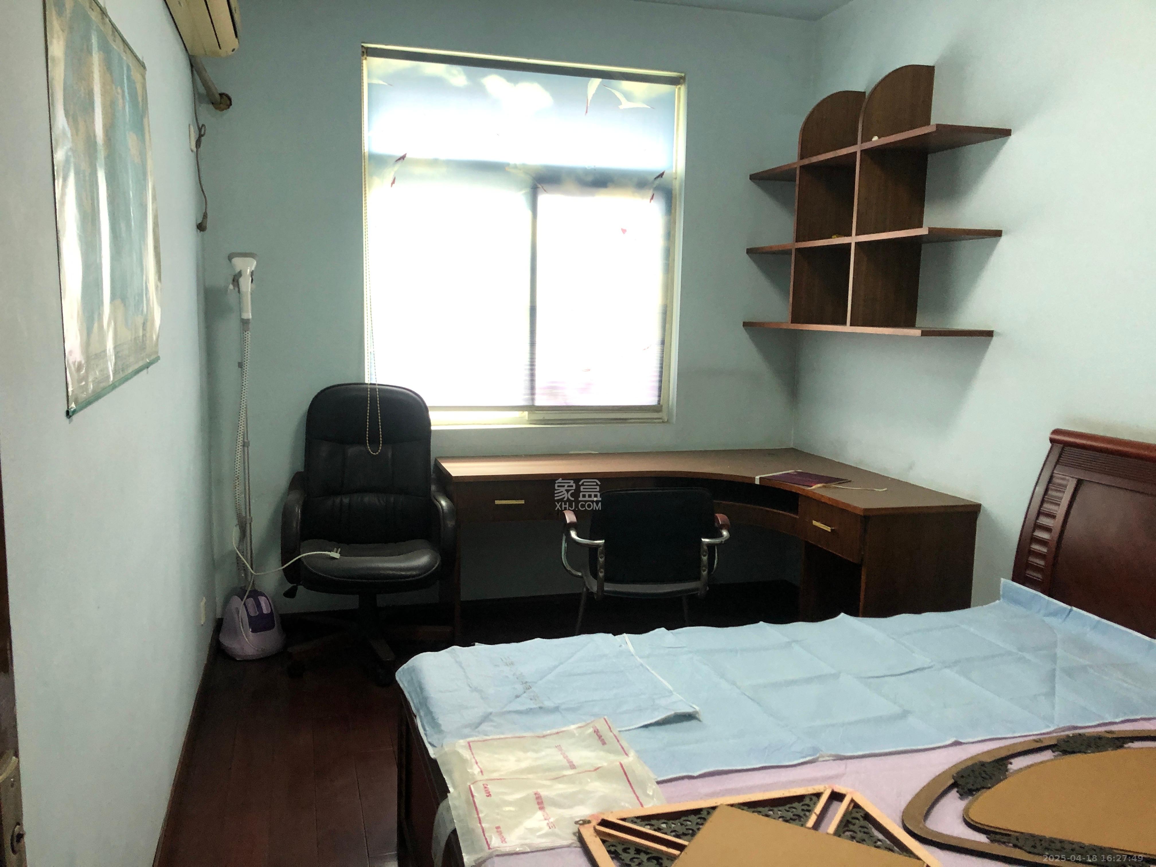 欣安小区  3室2厅2卫   1500.00元/月室内图