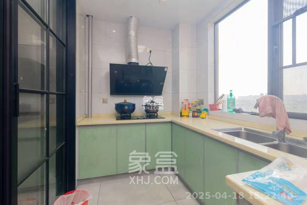 湘域芯城一期  4室2厅2卫   2800.00元/月室内图