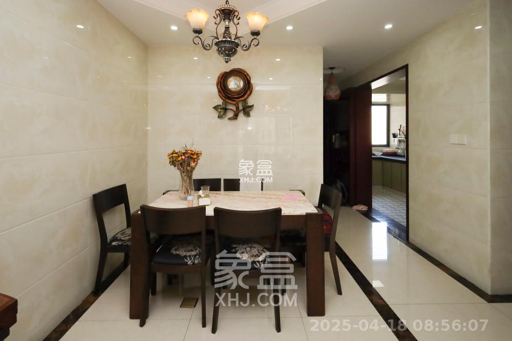 兰亭都荟(璟峰苑) 4室2厅2卫 3700.0元/月 兰亭都荟(璟峰苑) 4室2厅2卫 3700.0元/月室内图