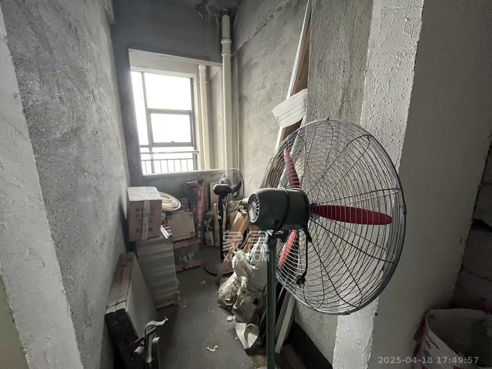 万坤图财富广场 1室1厅1卫 1500.0元/月 万坤图财富广场 1室1厅1卫 1500.0元/月室内图