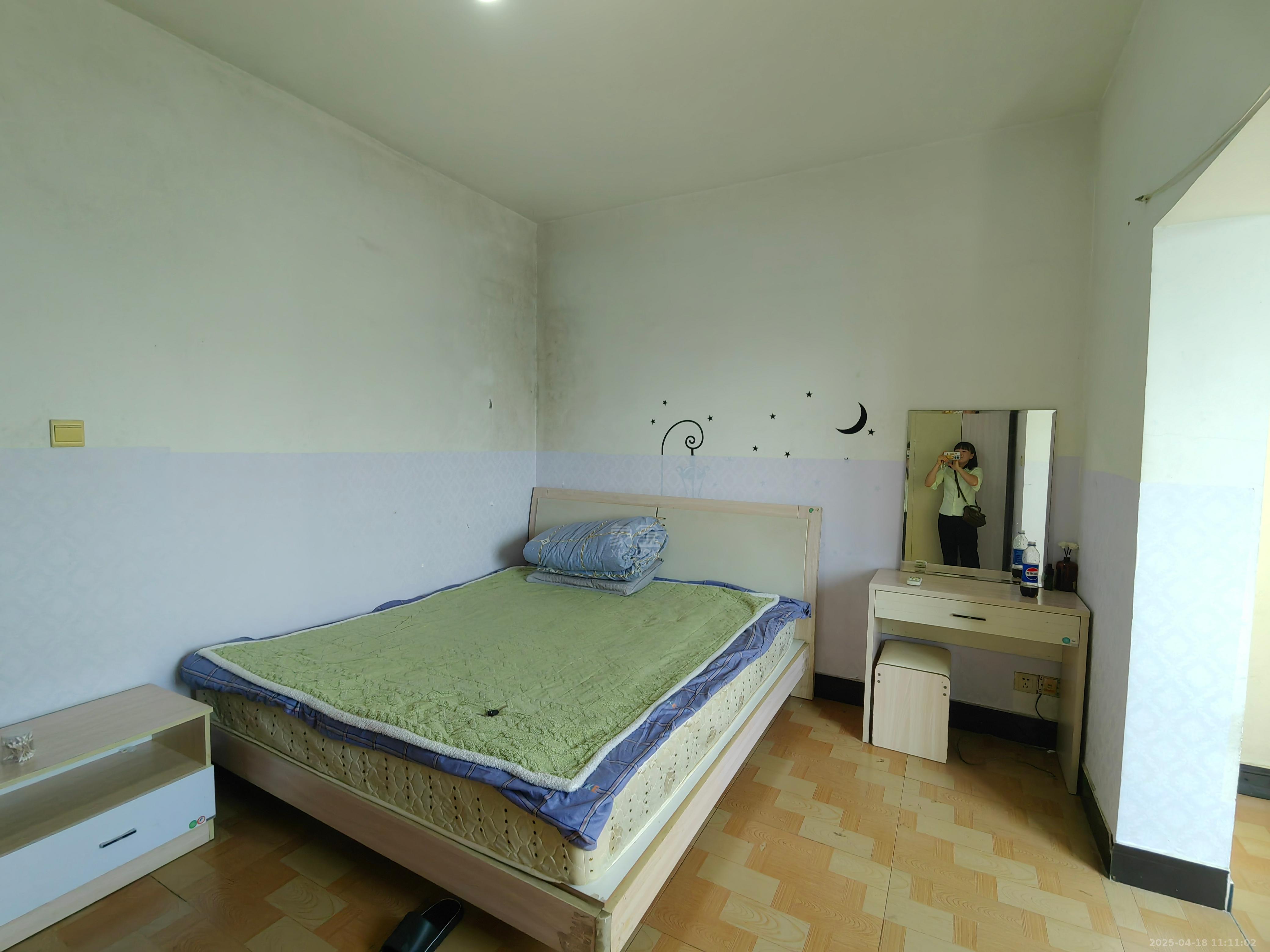 新新家园 3室1厅2卫 800.0元/月 新新家园 3室1厅2卫 800.0元/月室内图