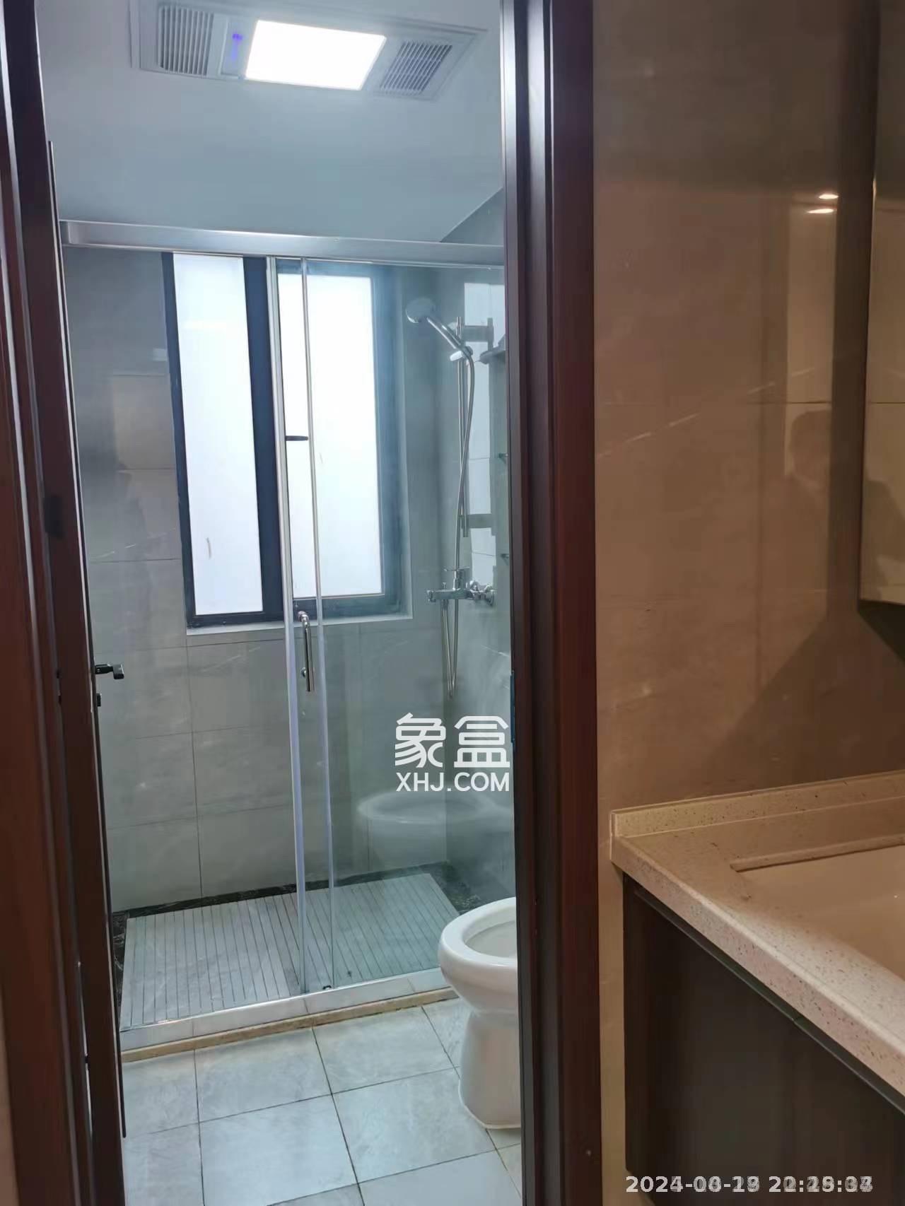 绿地长沙城际空间站(绿地新里佳苑) 3室2厅2卫 3200.0元/月 绿地长沙城际空间站(绿地新里佳苑) 3室2厅2卫 3200.0元/月室内图