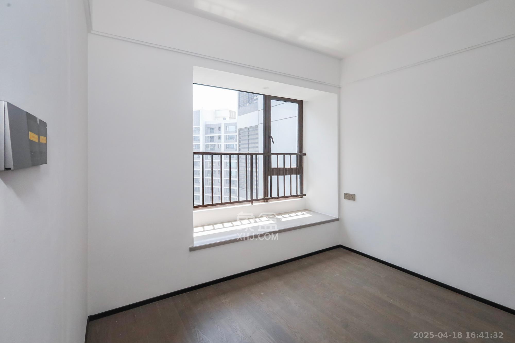 万科森林公园 4室2厅2卫 238.0万 万科森林公园 4室2厅2卫 238.0万卧室