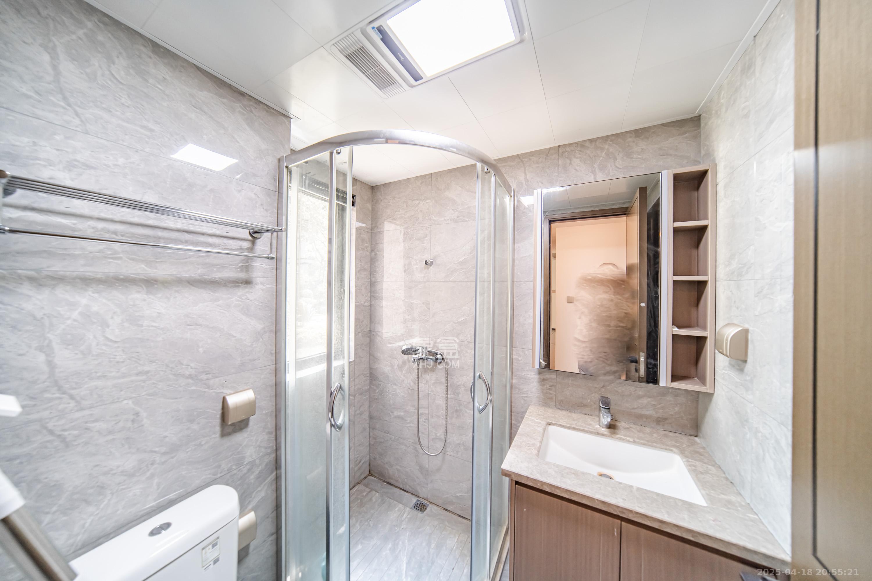 建发电建江山悦 4室2厅2卫 148.0万 建发电建江山悦 4室2厅2卫 148.0万卫生间