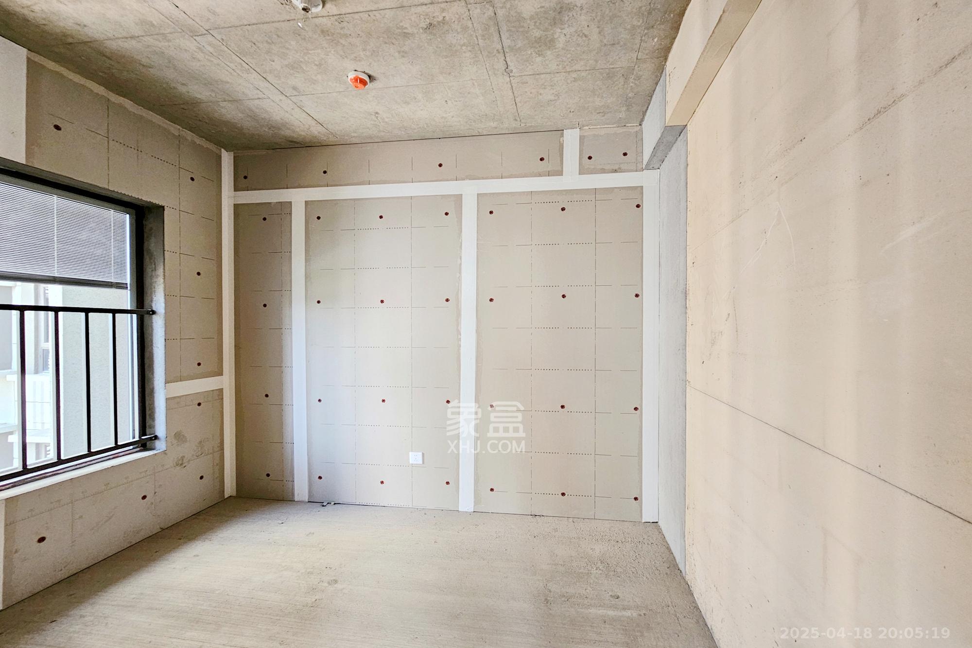 阳光城尚东湾嘉林苑 3室2厅1卫 81.0万 阳光城尚东湾嘉林苑 3室2厅1卫 81.0万卧室