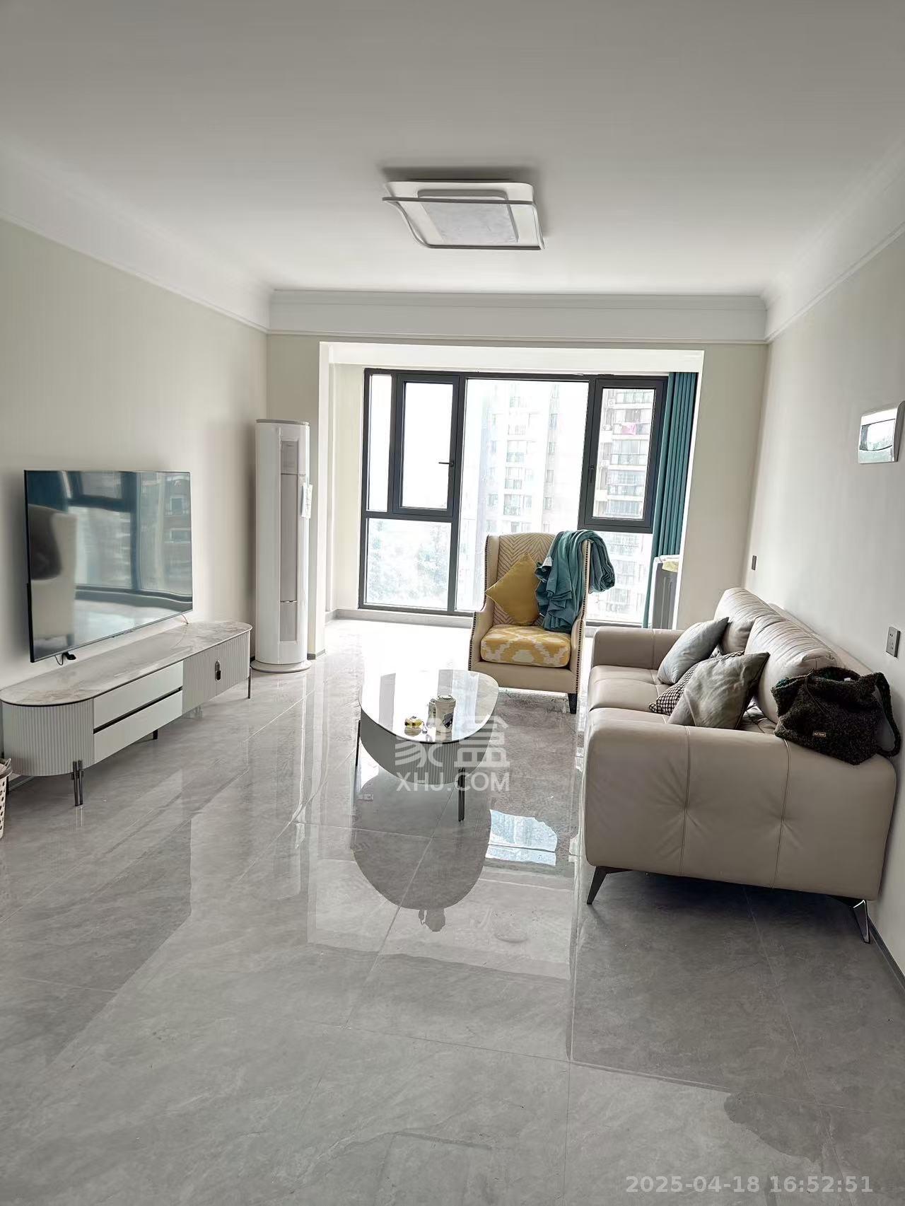 桃花嘉园 3室2厅2卫 2200.0元/月 桃花嘉园 3室2厅2卫 2200.0元/月室内图