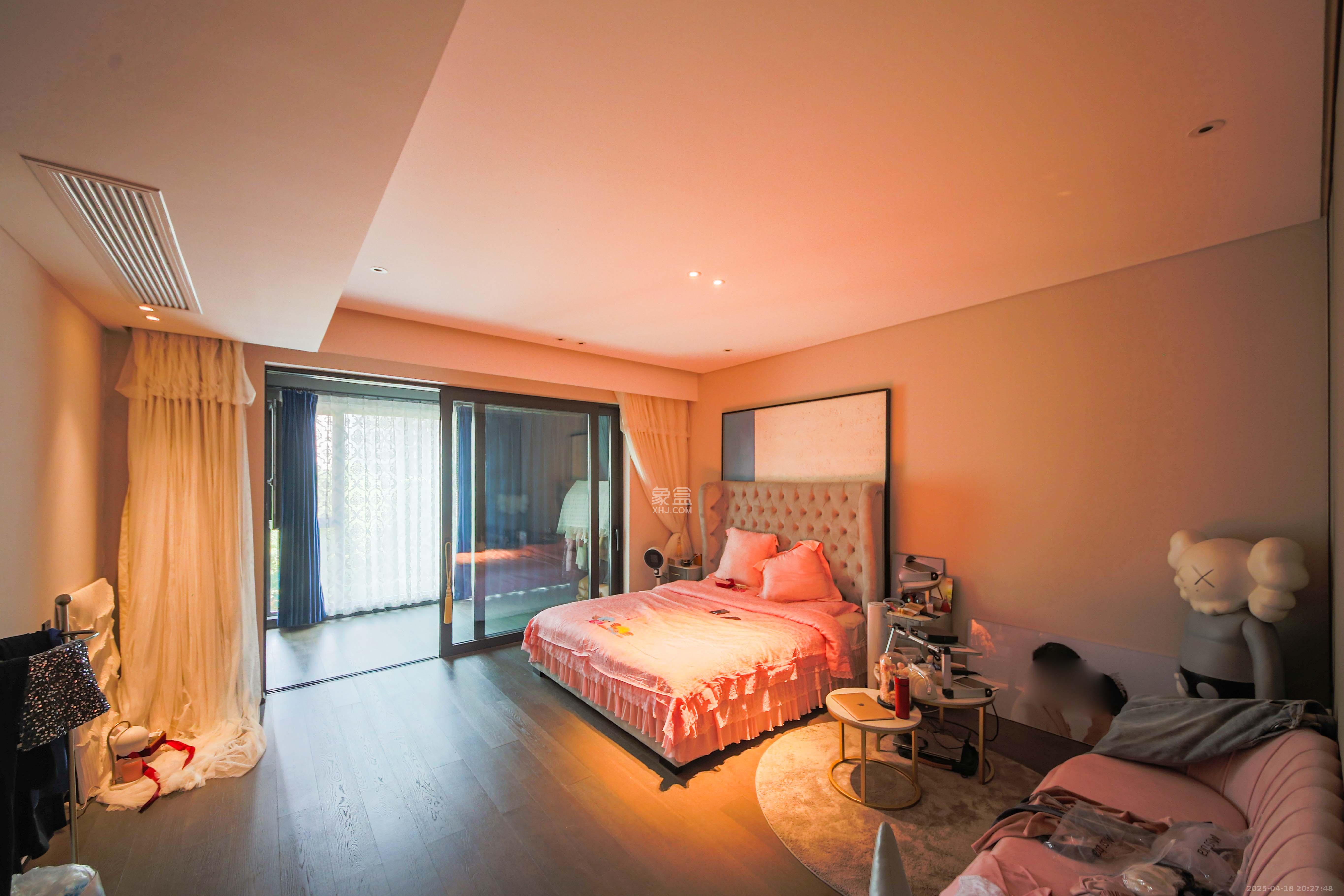 印湘江一期 6室2厅6卫 799.0万 印湘江一期 6室2厅6卫 799.0万卧室