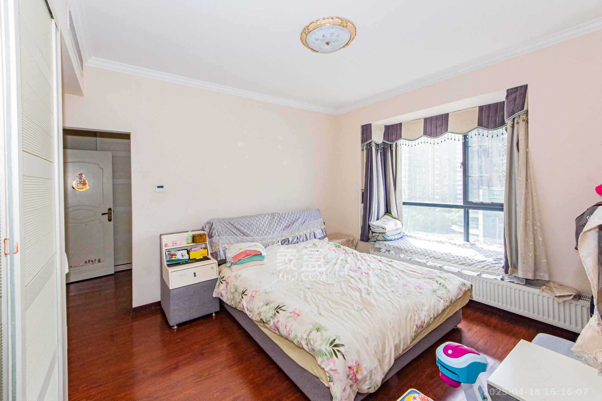 湘江世纪城聚江苑 4室2厅2卫 195.0万 湘江世纪城聚江苑 4室2厅2卫 195.0万卧室