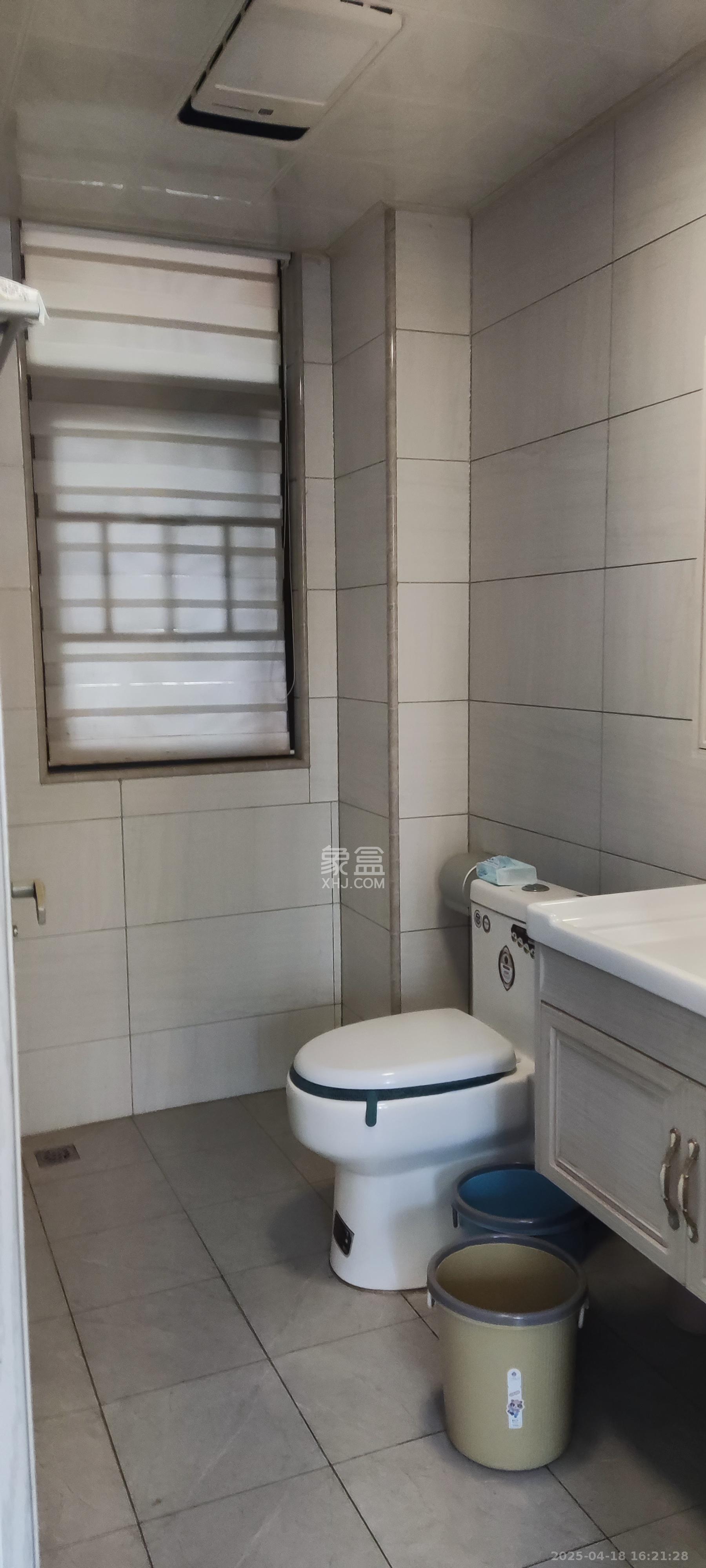 未来漫城 3室2厅2卫 2100.0元/月 未来漫城 3室2厅2卫 2100.0元/月室内图