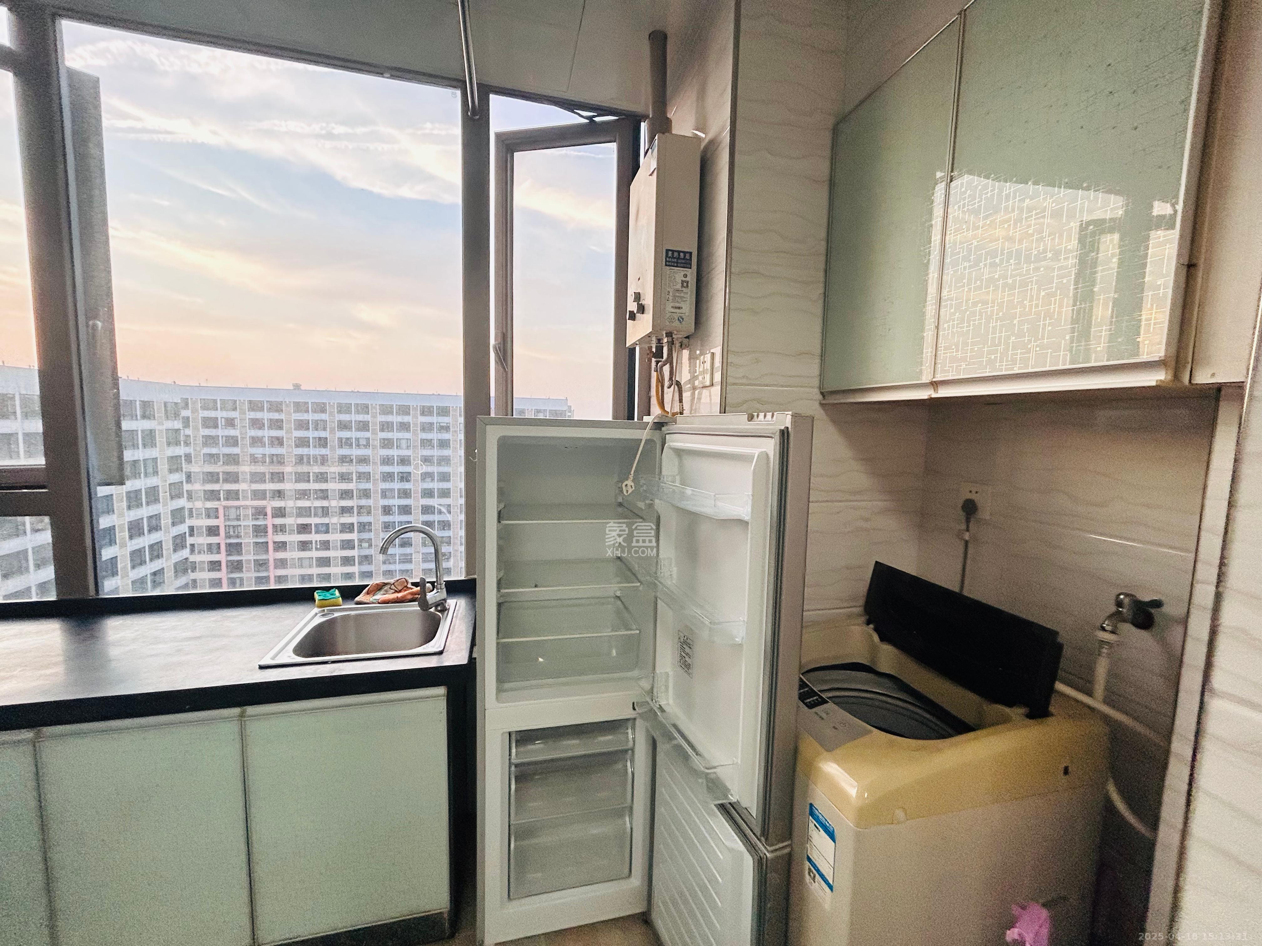 怡海星城 1室1厅1卫 900.0元/月 怡海星城 1室1厅1卫 900.0元/月室内图