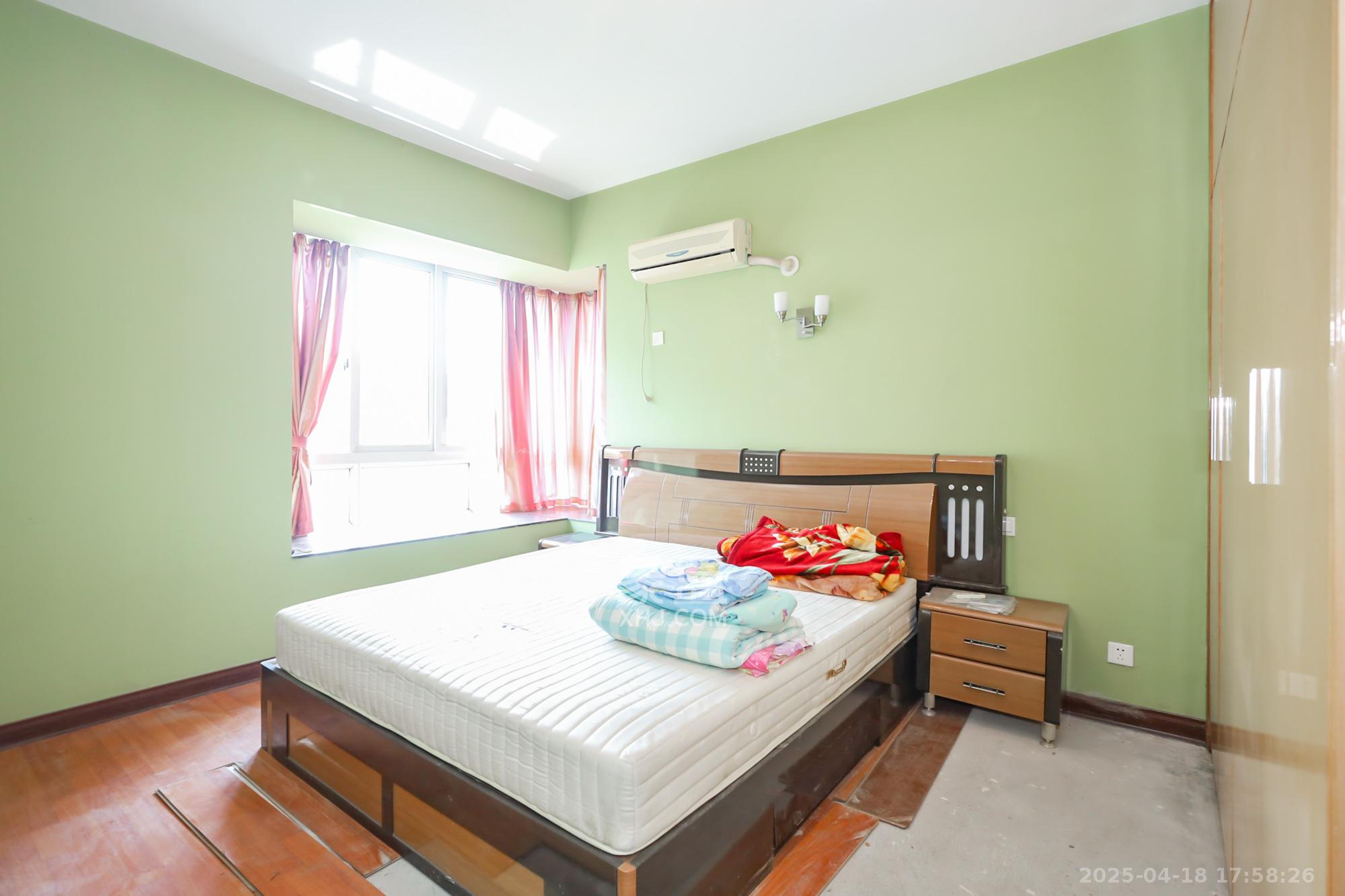 江岸景苑 3室2厅2卫 165.0万 江岸景苑 3室2厅2卫 165.0万卧室