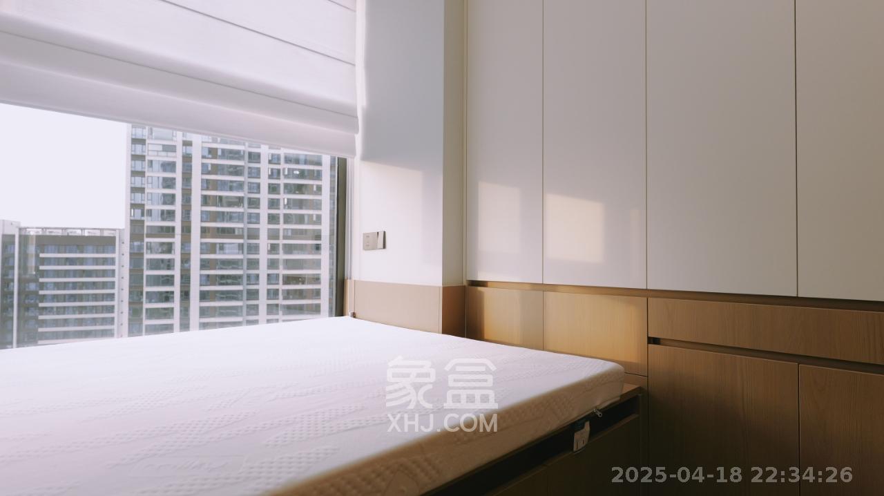 绿地麓云国际  4室2厅2卫   9500.00元/月室内图