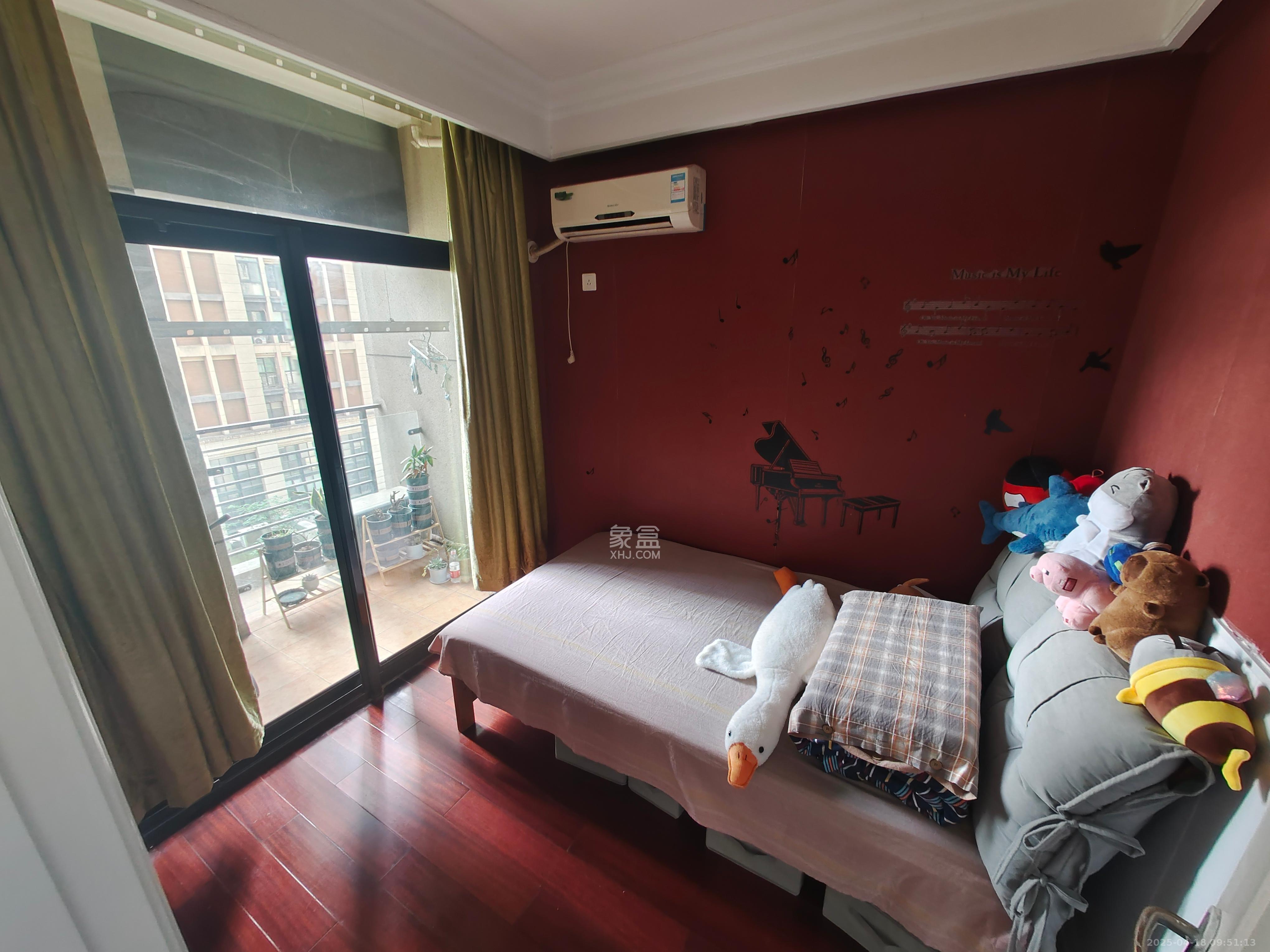 郡原广场 1室1厅1卫 2400.0元/月 郡原广场 1室1厅1卫 2400.0元/月室内图